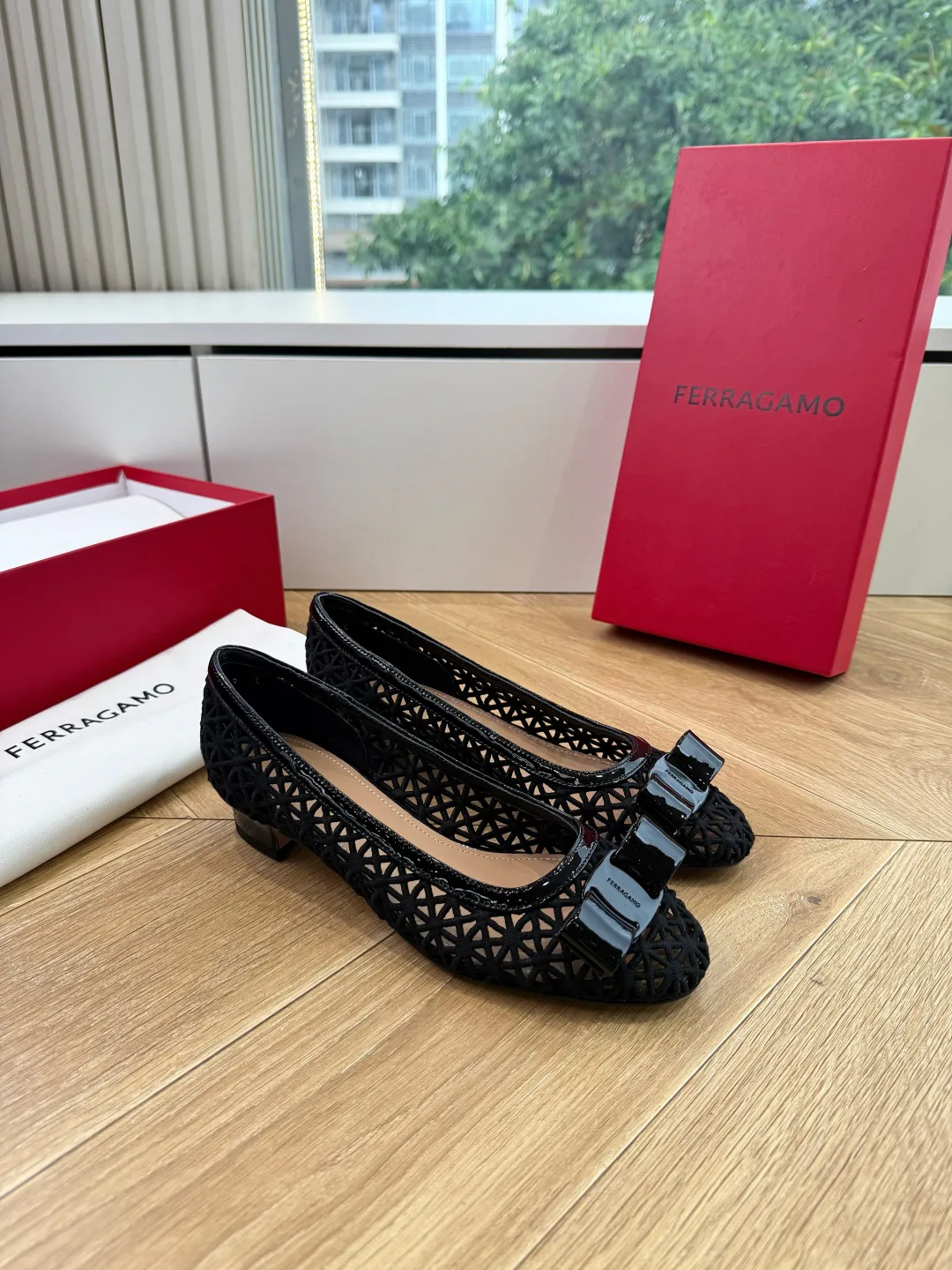 Туфли Женские Salvatore Ferragamo 17178197
