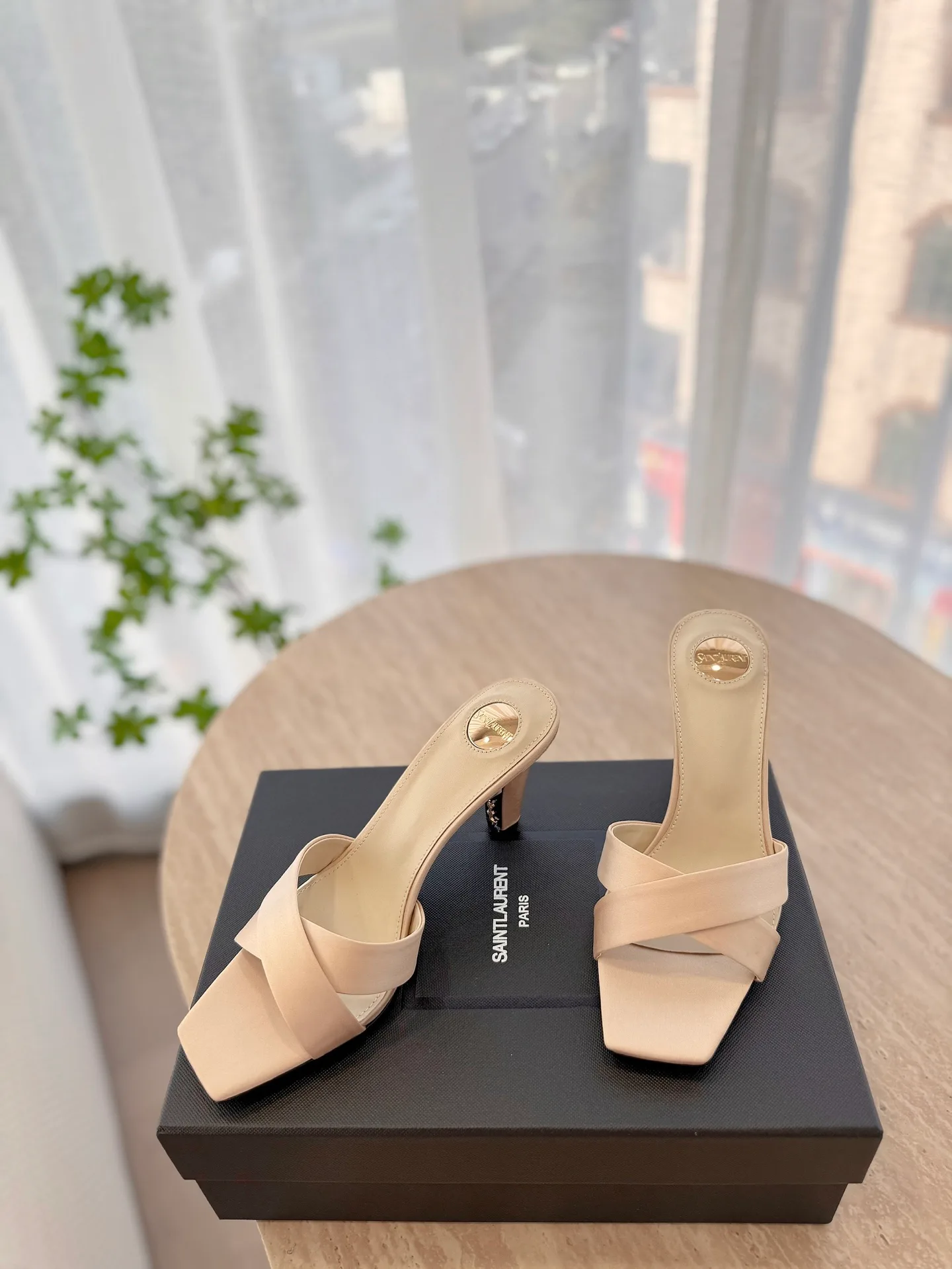 Босоножки Женские Saint Laurent 12815348