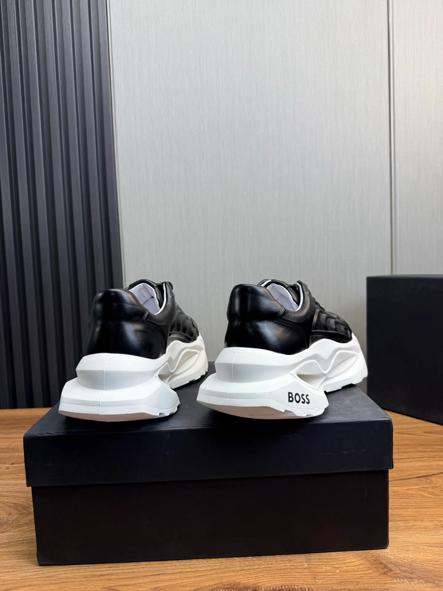 Кроссовки Мужские Hugo Boss 27525