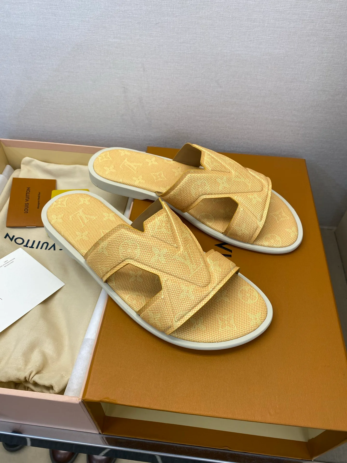 Шлепанцы Мужские Louis Vuitton 13080185