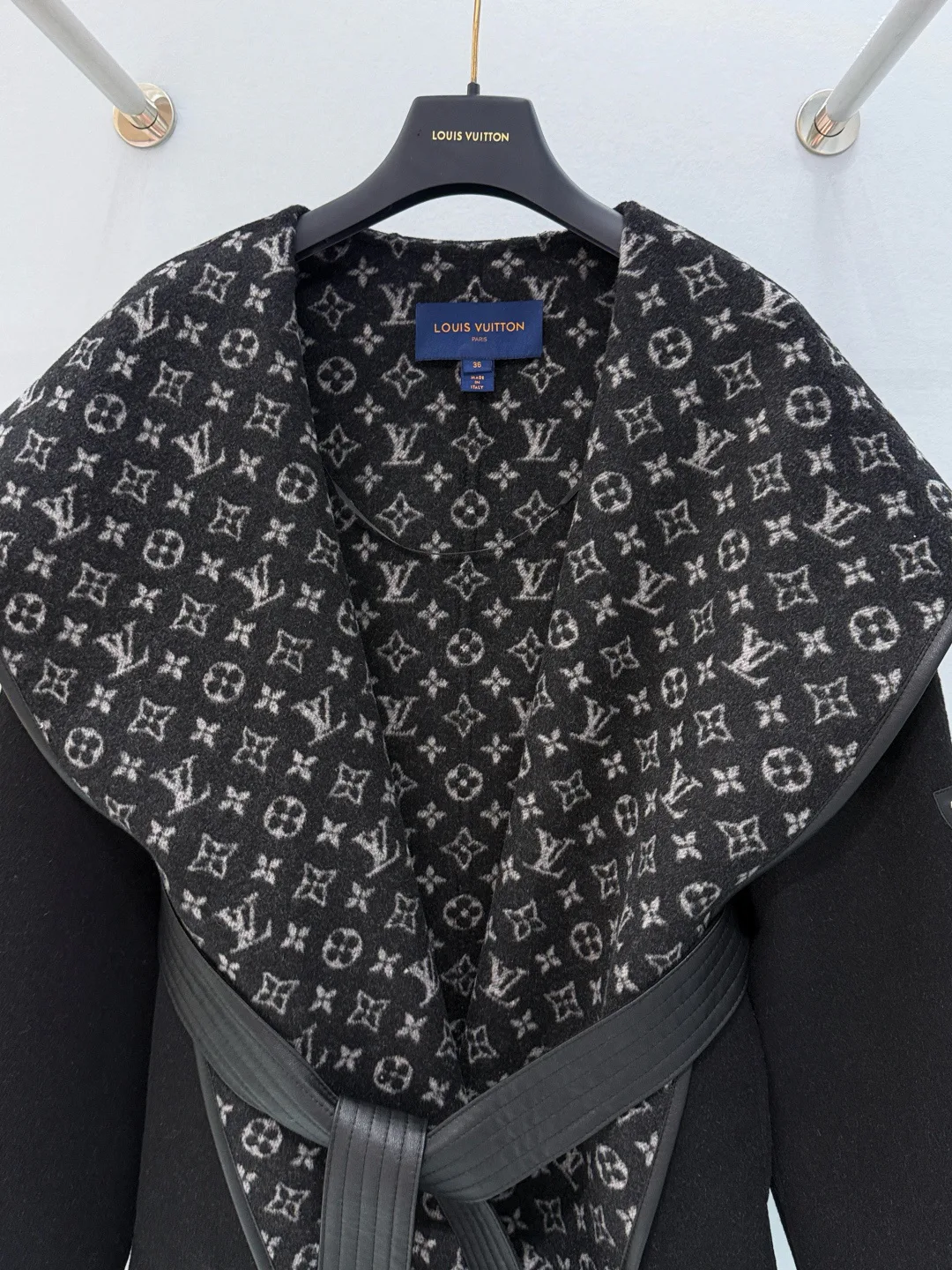 Пальто Женские Louis Vuitton 18617812