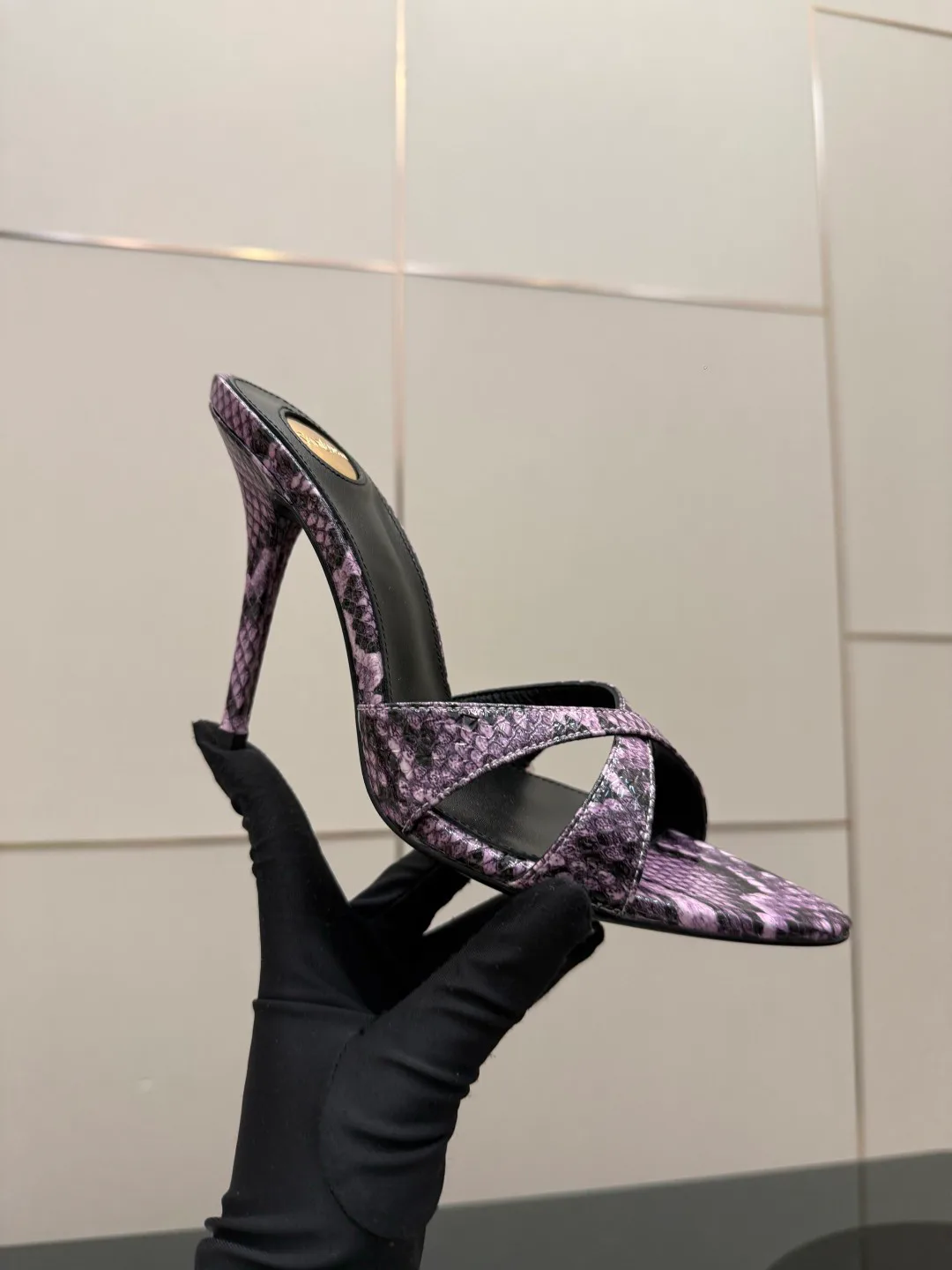 Босоножки Женские Saint Laurent 11424888