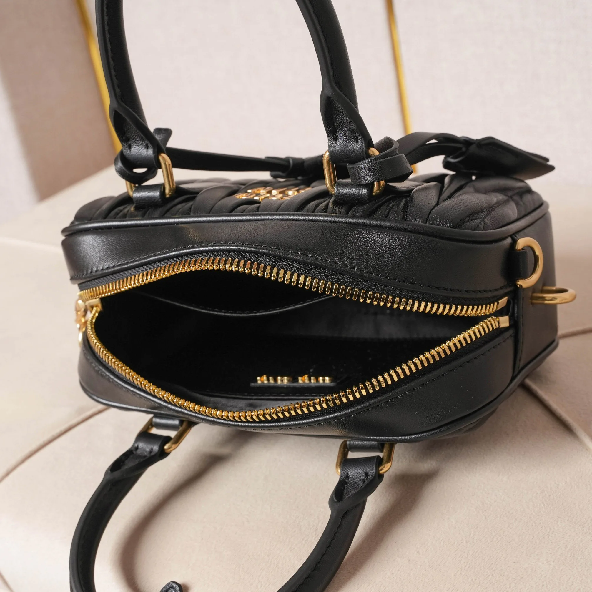 Классические Сумки Женские Miu Miu 11402749
