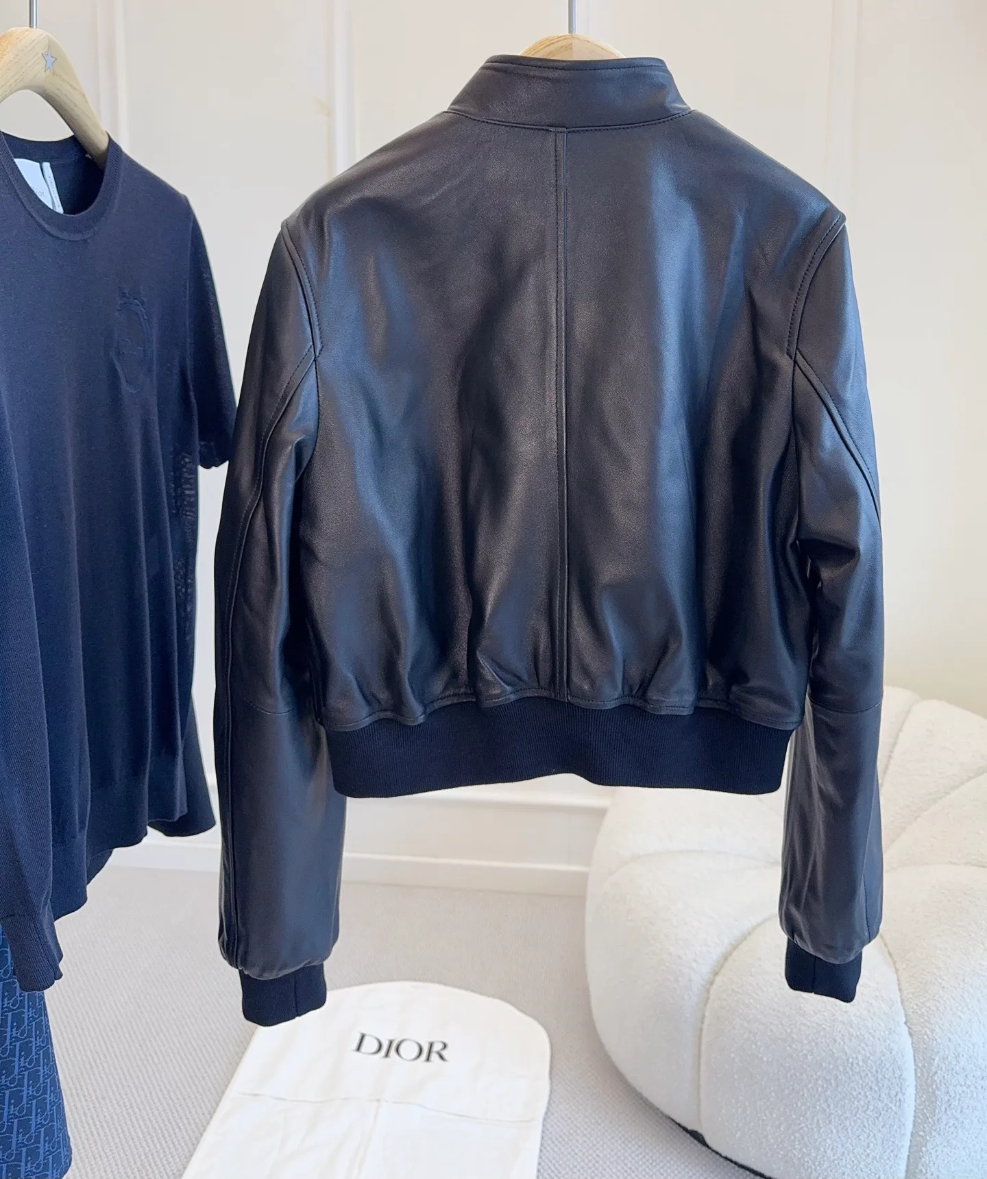 Кожаные Куртки И Дублёнки Женские Christian Dior 12638426