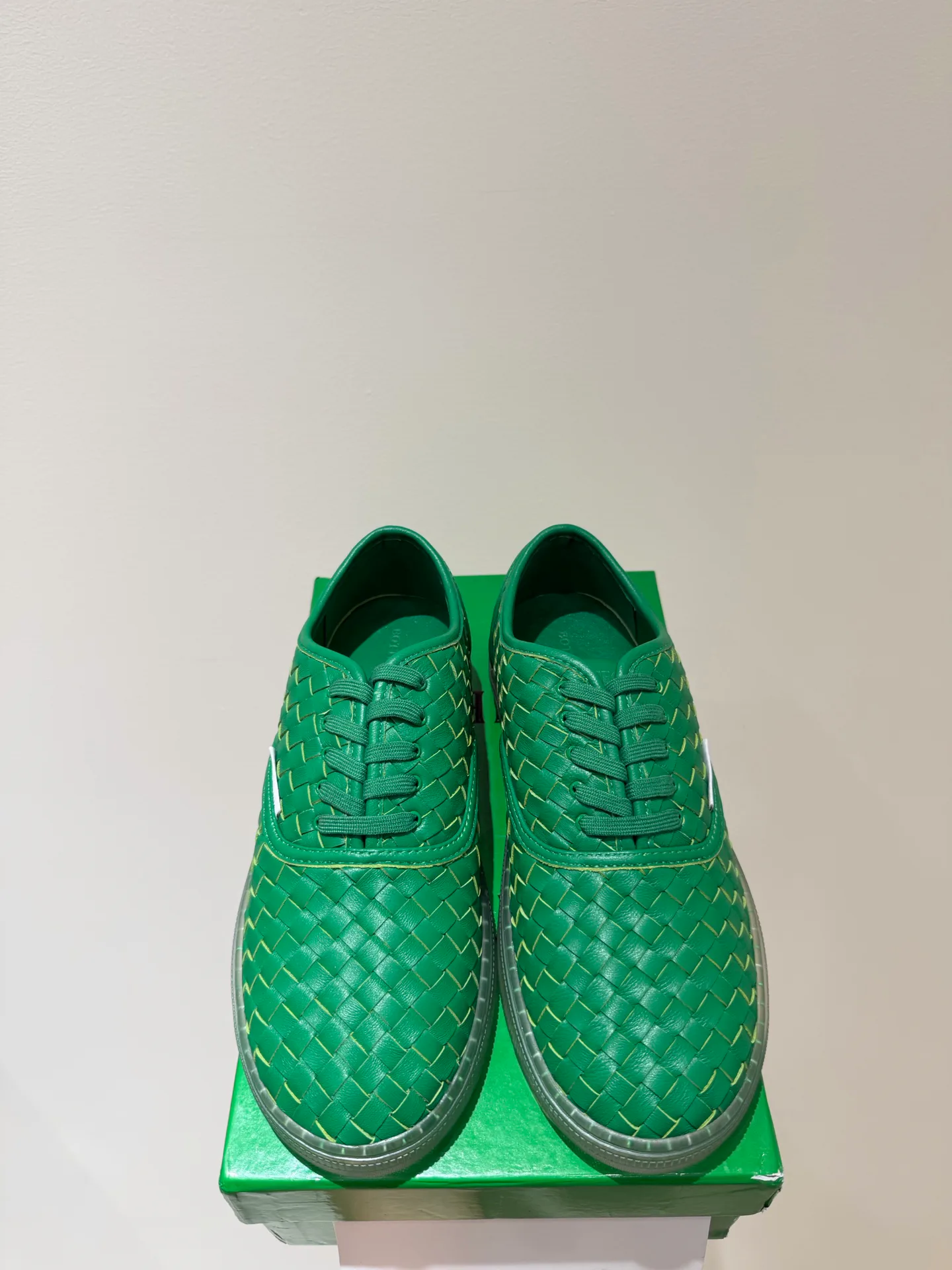 Кроссовки Женские Bottega Veneta 17464745