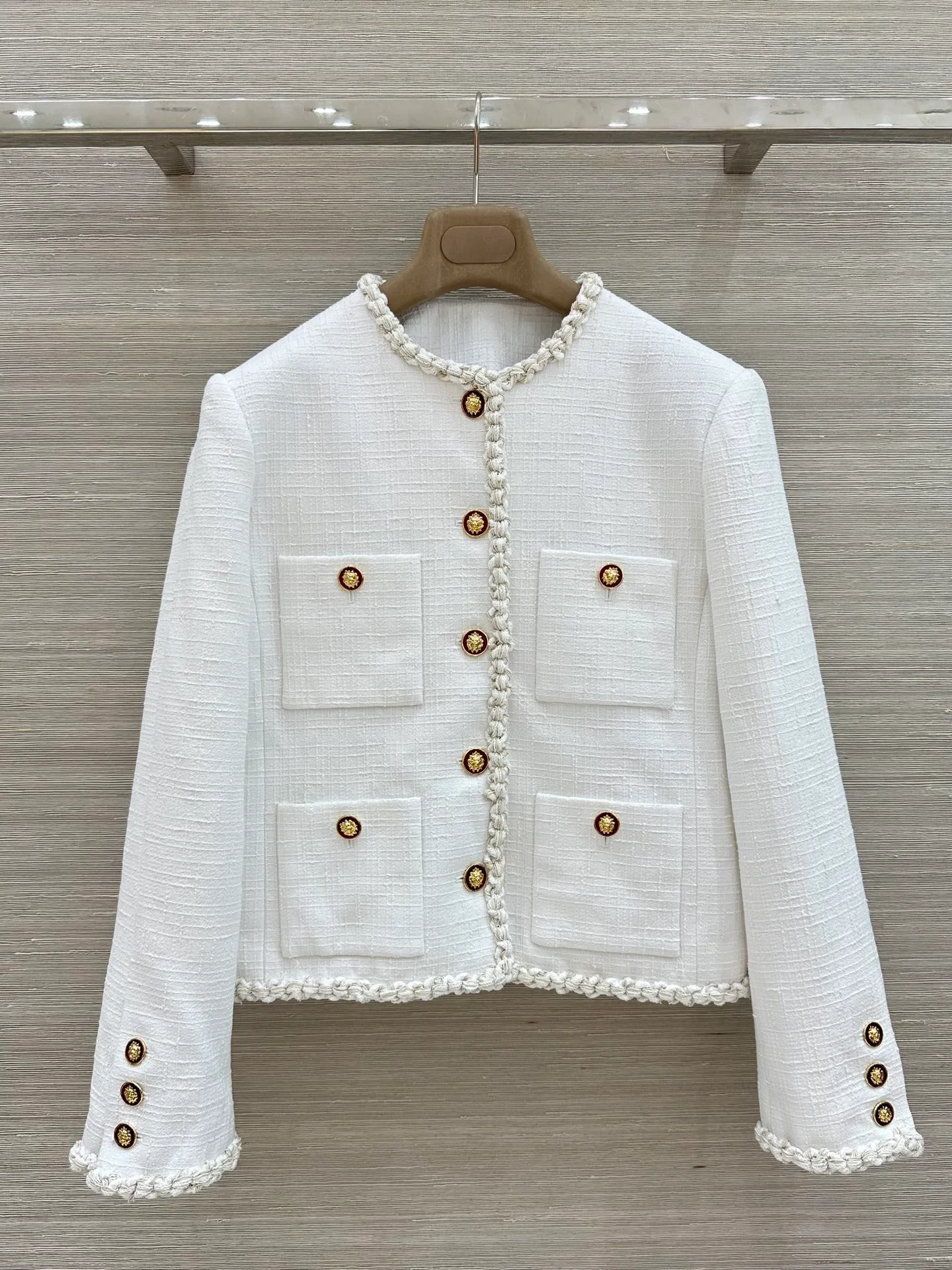Жакеты Женские Chanel 18349634