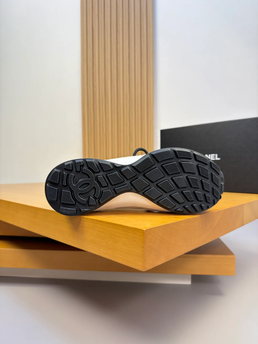 Кроссовки Женские Chanel 16874092