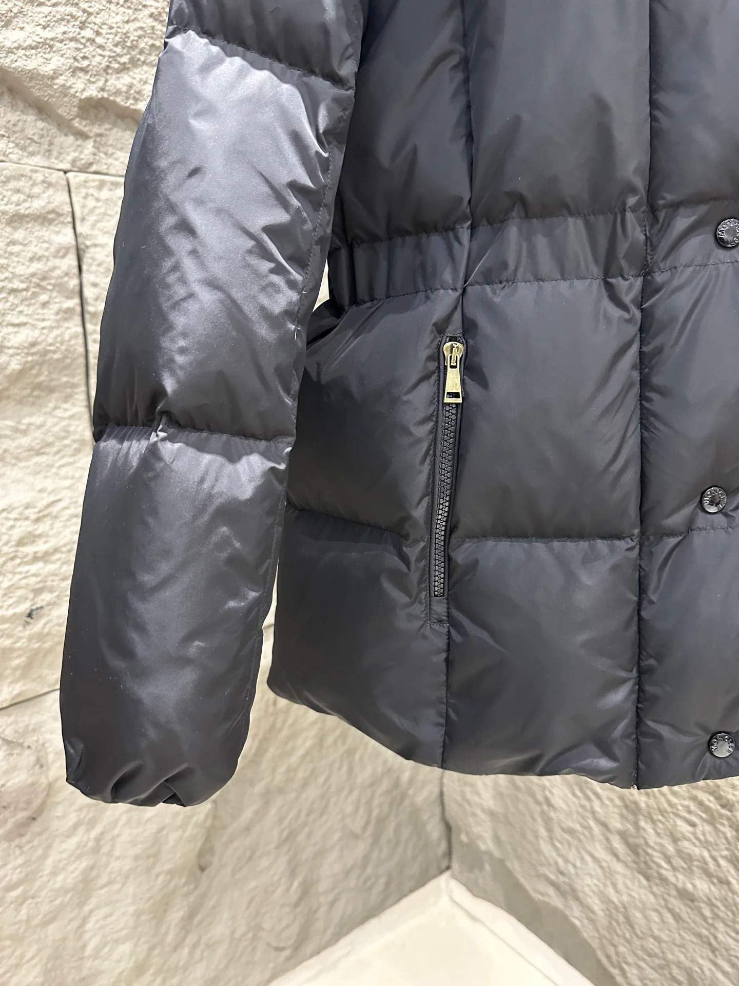 Куртки И Пуховики Женские Moncler 18609633