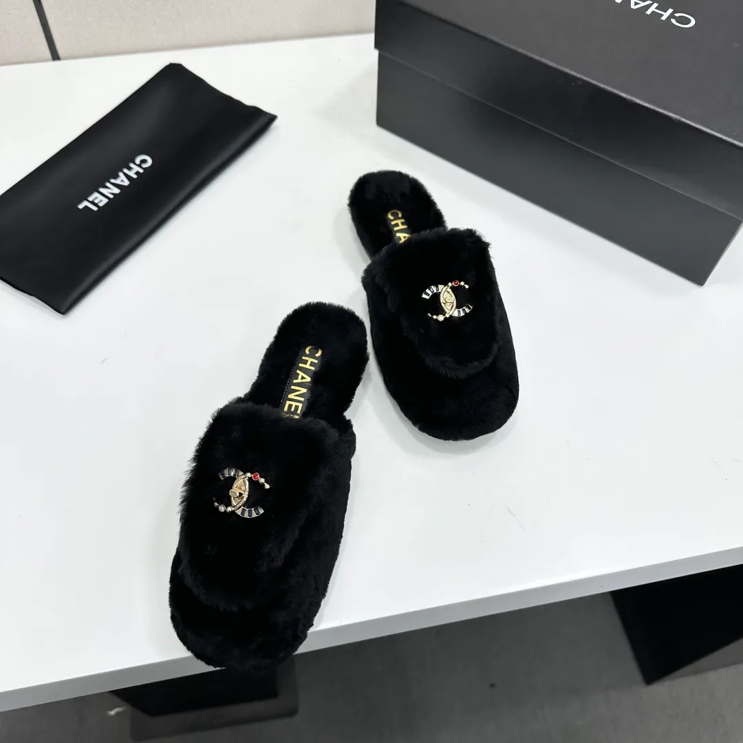 Тапочки Женские Chanel 18436111