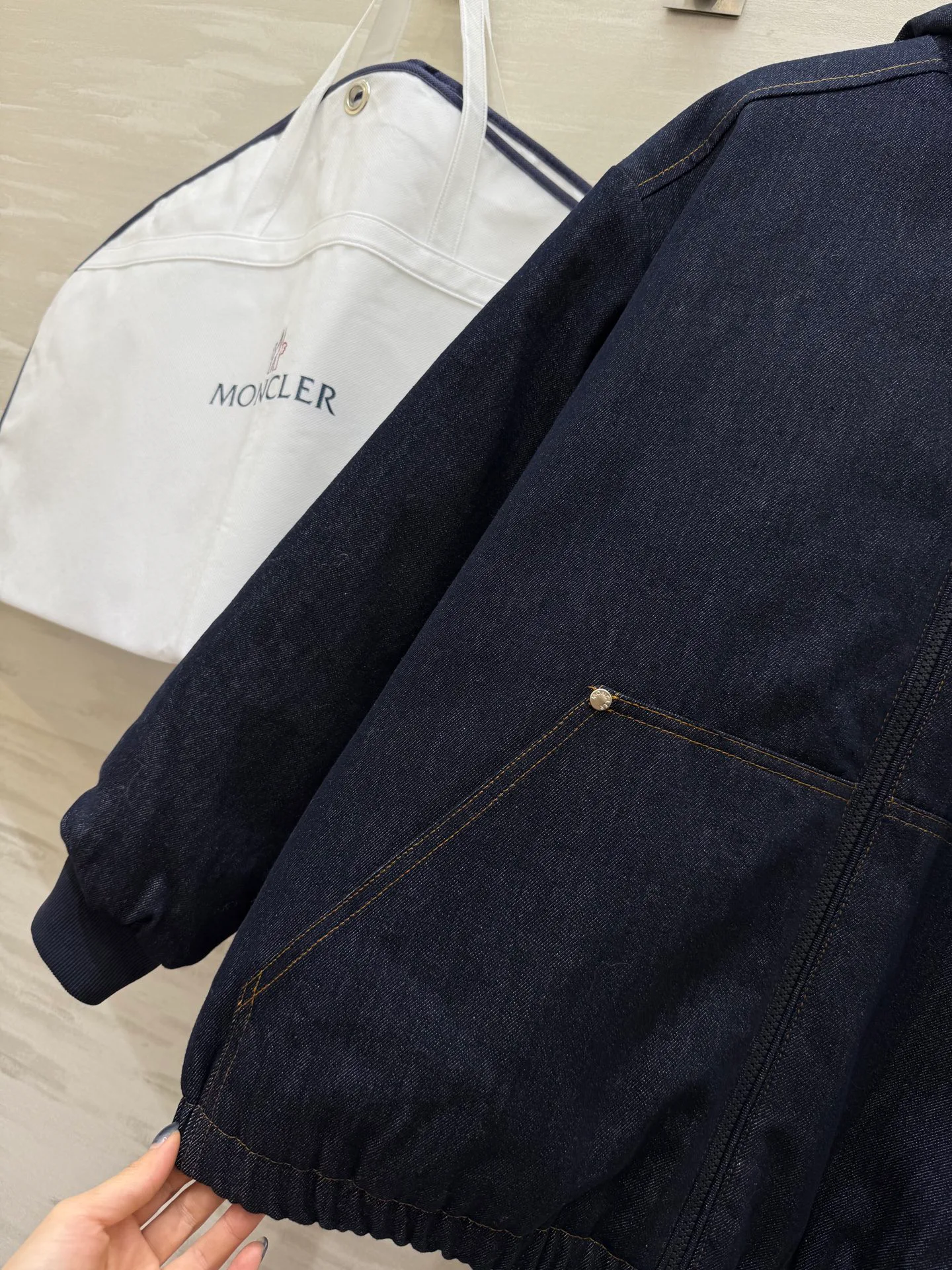 Куртки И Пуховики Женские Moncler 600352