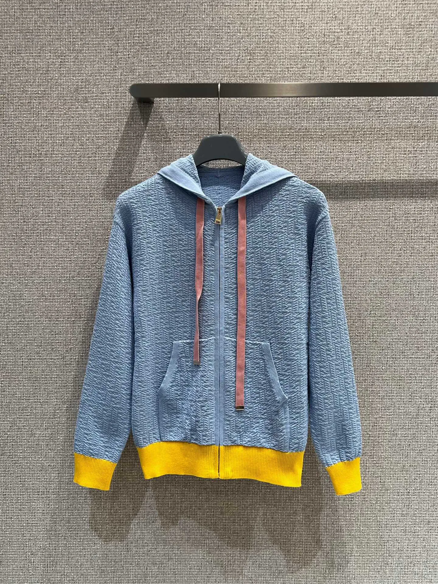 Куртки И Пуховики Женские Fendi 11627205