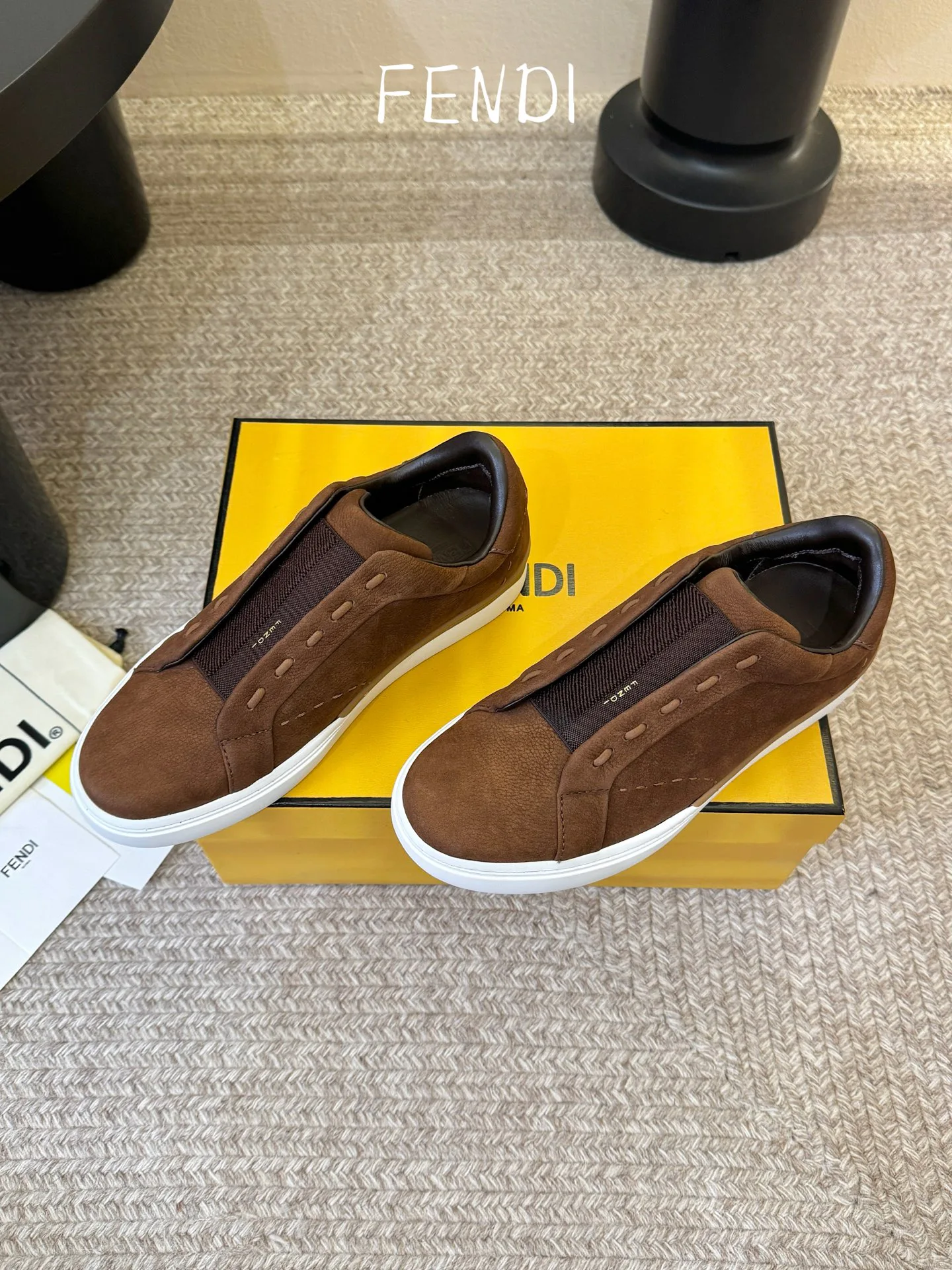 Кроссовки Женские Fendi 17562241