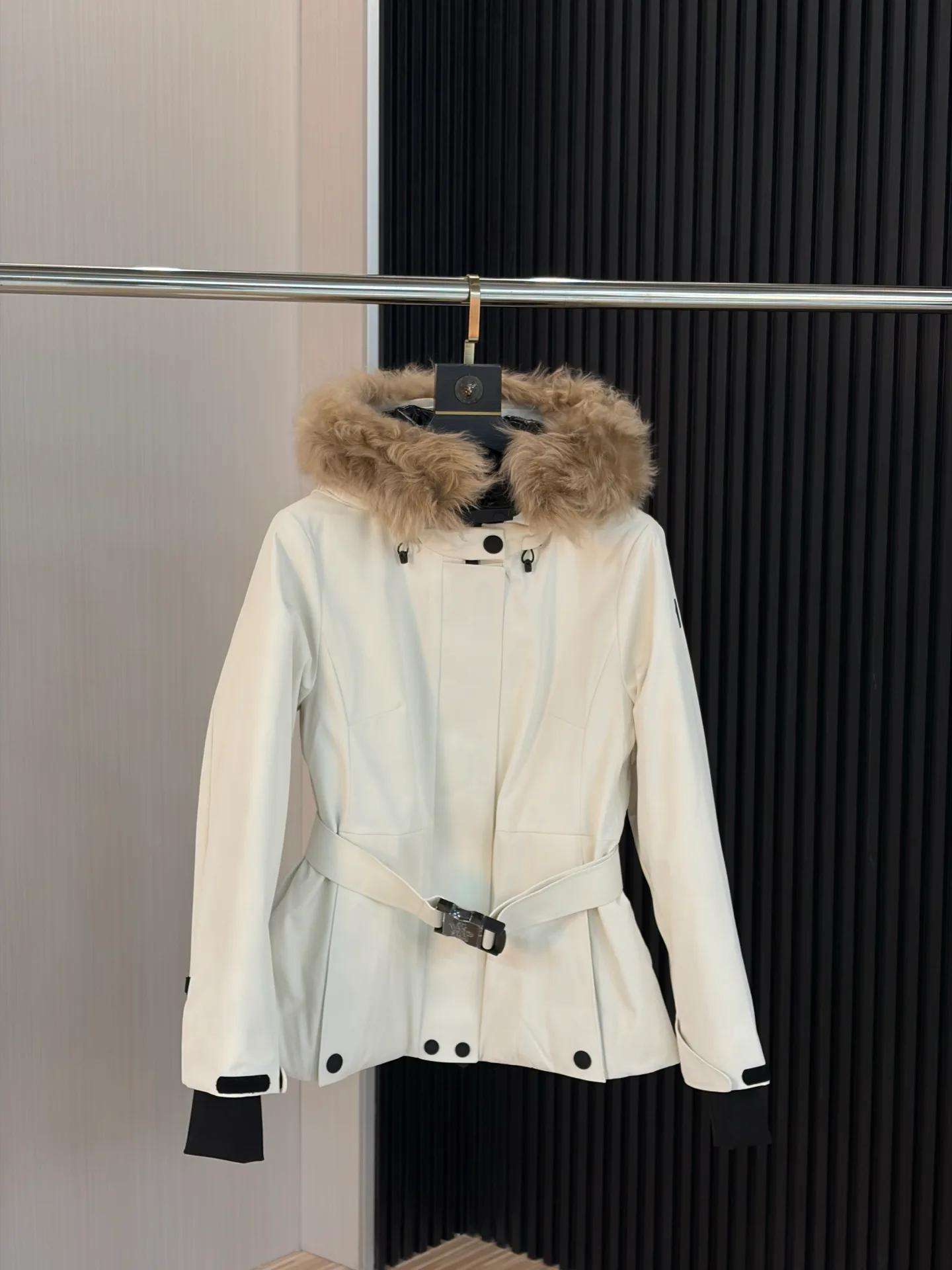 Куртки И Пуховики Женские Moncler 18188680