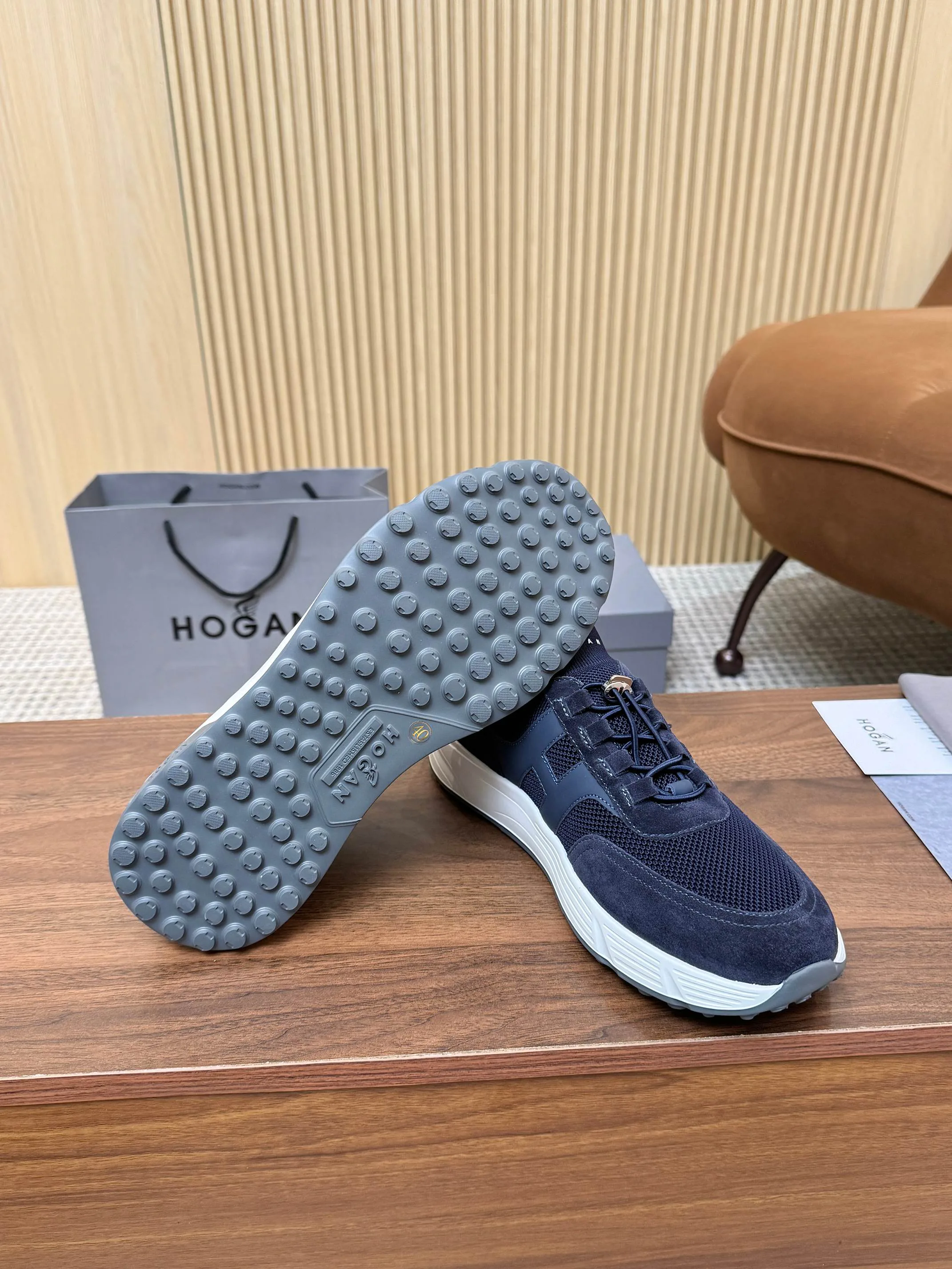 Кроссовки Женские Hogan 18877090