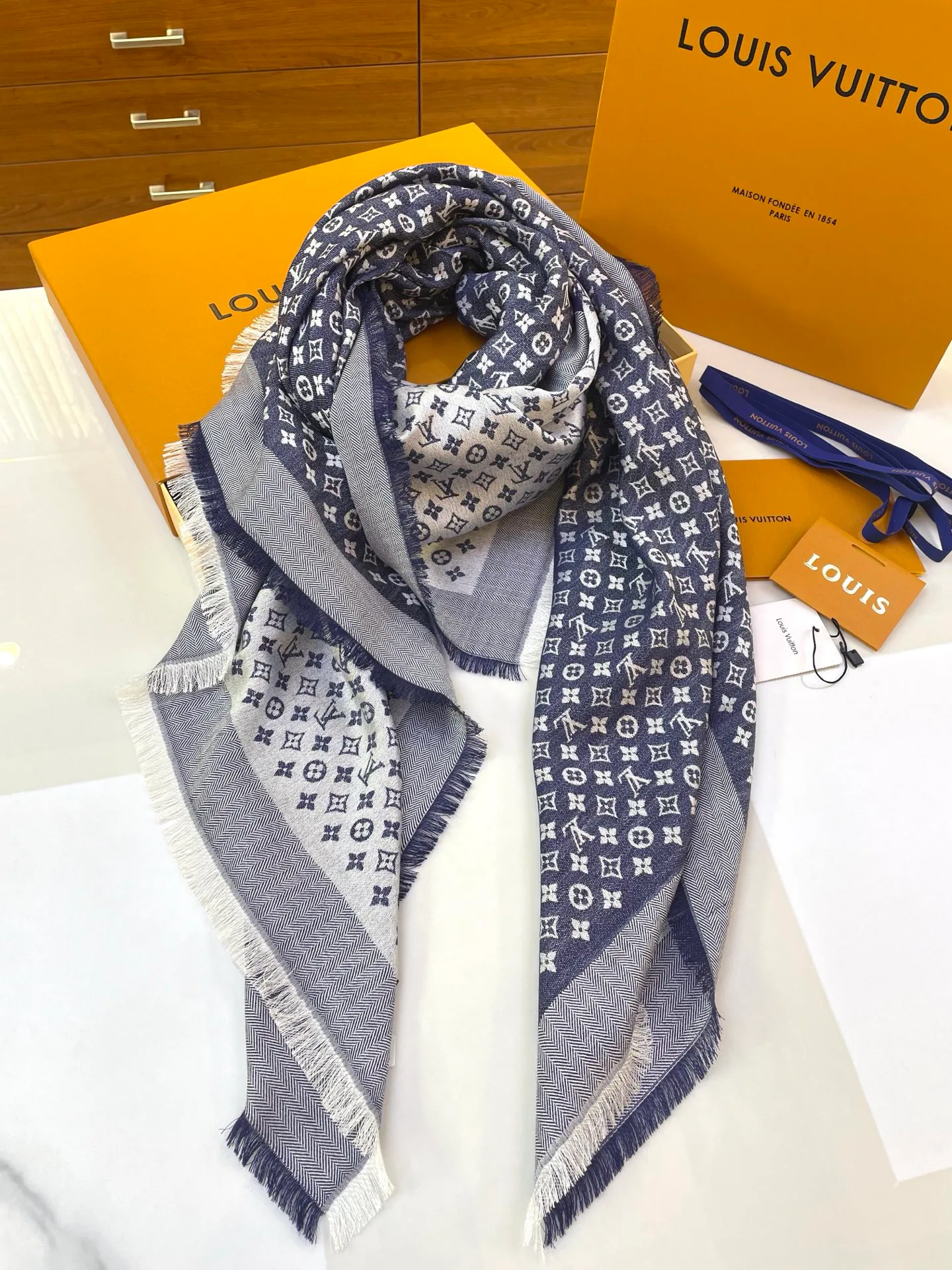 Шарфы Louis Vuitton 104655