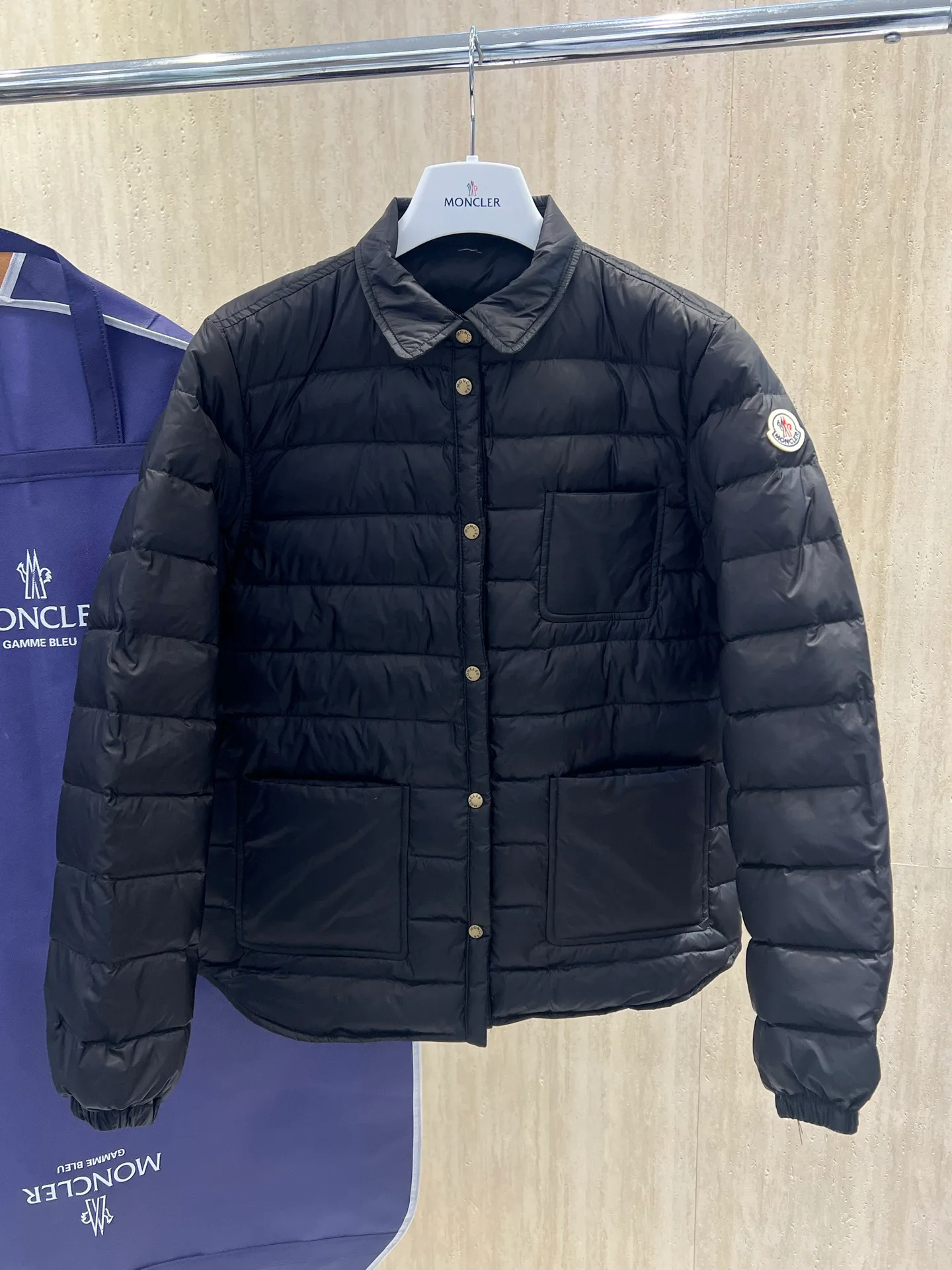 Куртки И Пуховики Мужские Moncler 18231326
