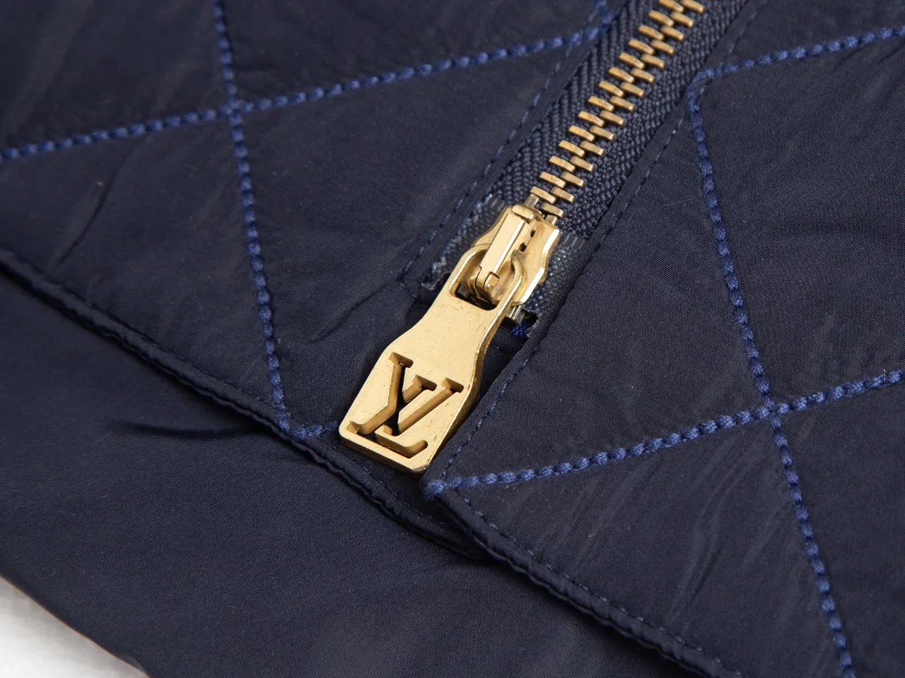 Куртки И Пуховики Женские Louis Vuitton 1455350