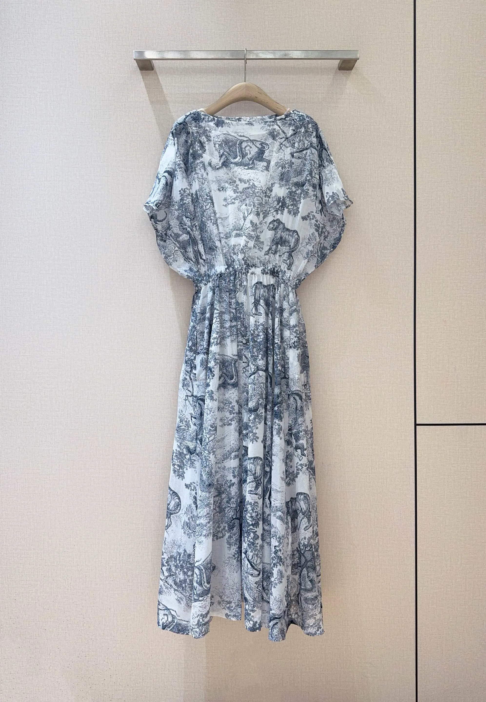 Платья Женские Christian Dior 17290290