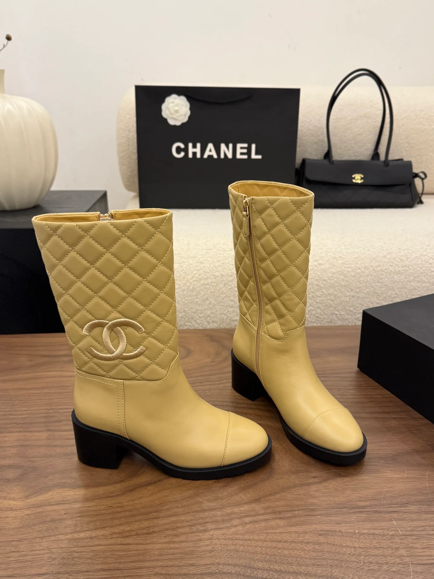 Сапоги Женские Chanel 19050166