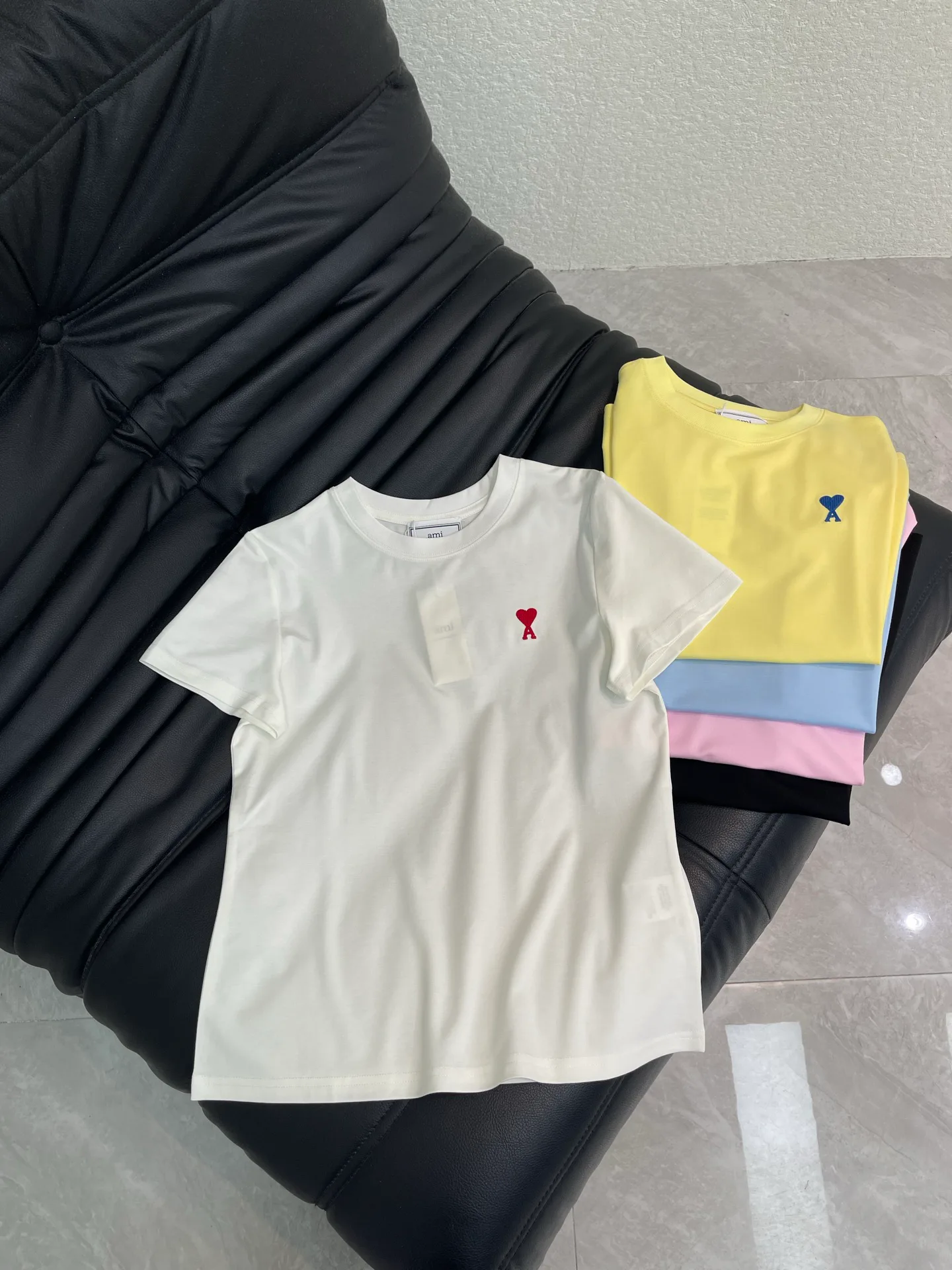 Футболки Женские Ami Paris 11569370