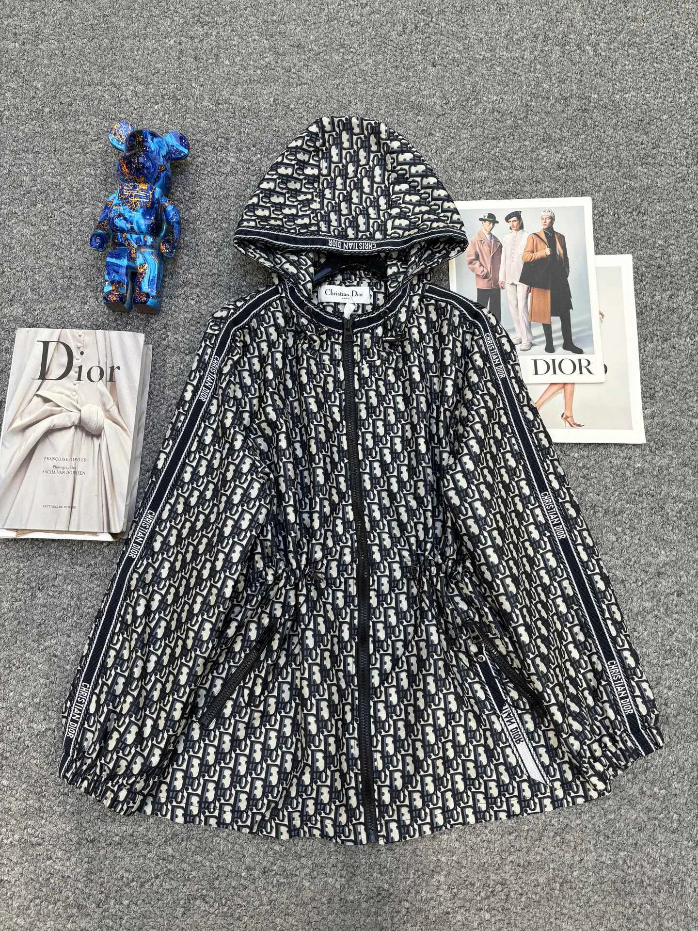 Куртки И Пуховики Женские Christian Dior 18362978