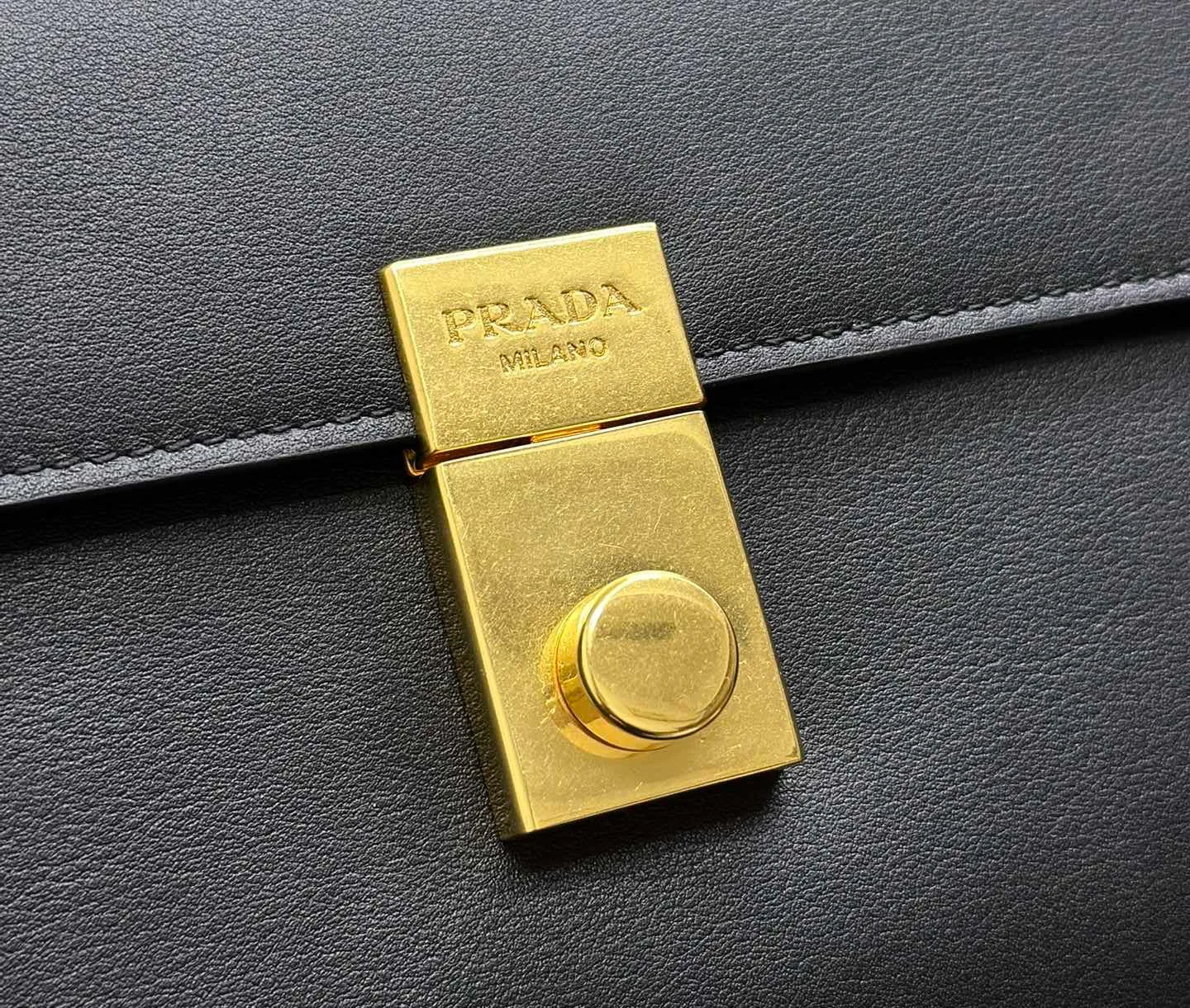 Сумки На Ремне Женские Prada 11462444
