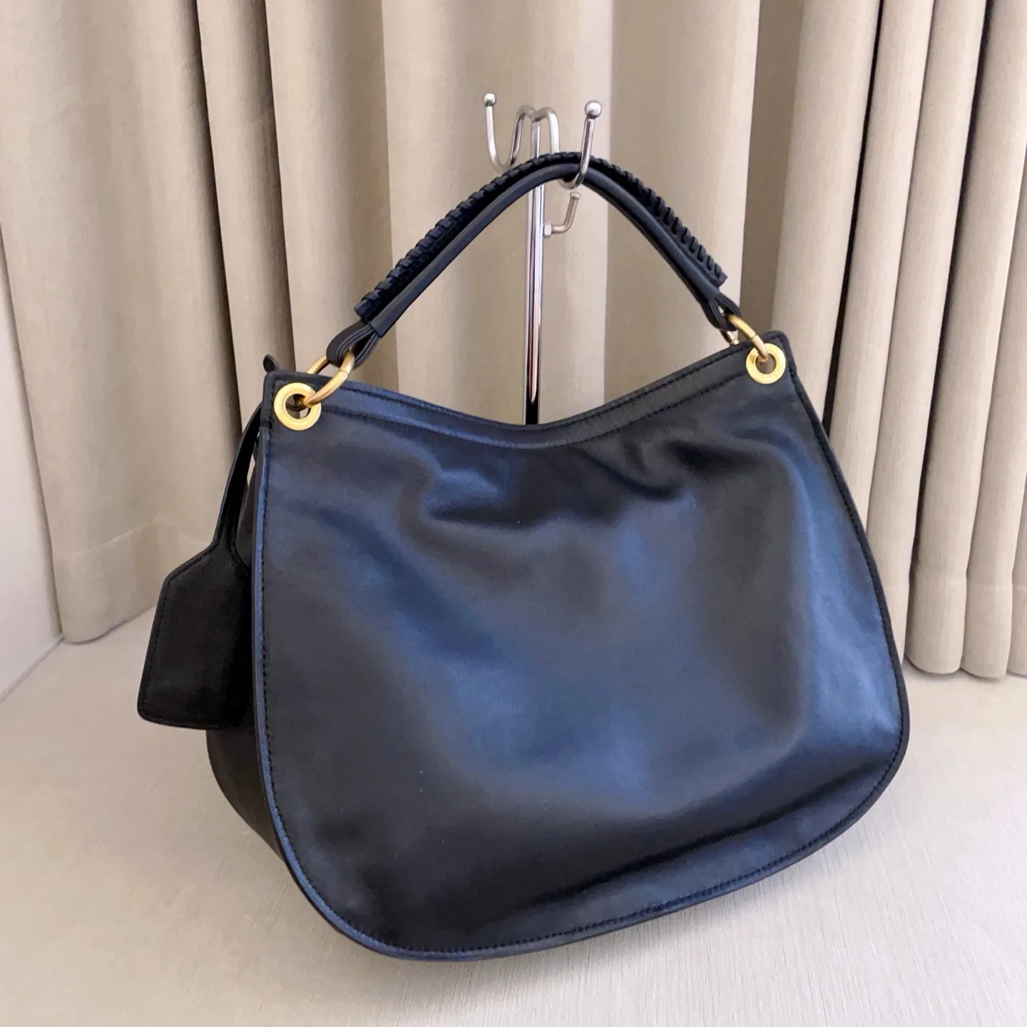 Классические Сумки Женские Miu Miu 18105779