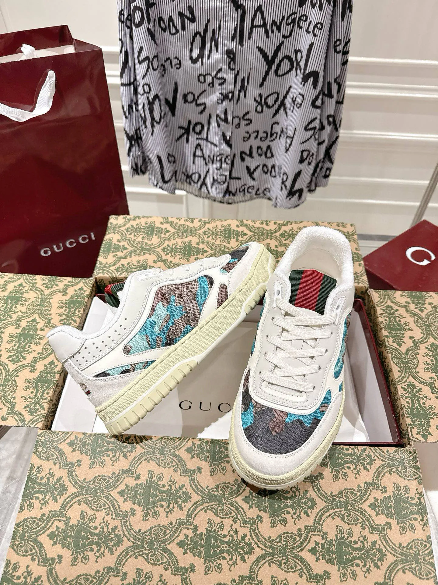 Кроссовки Женские Gucci 364745