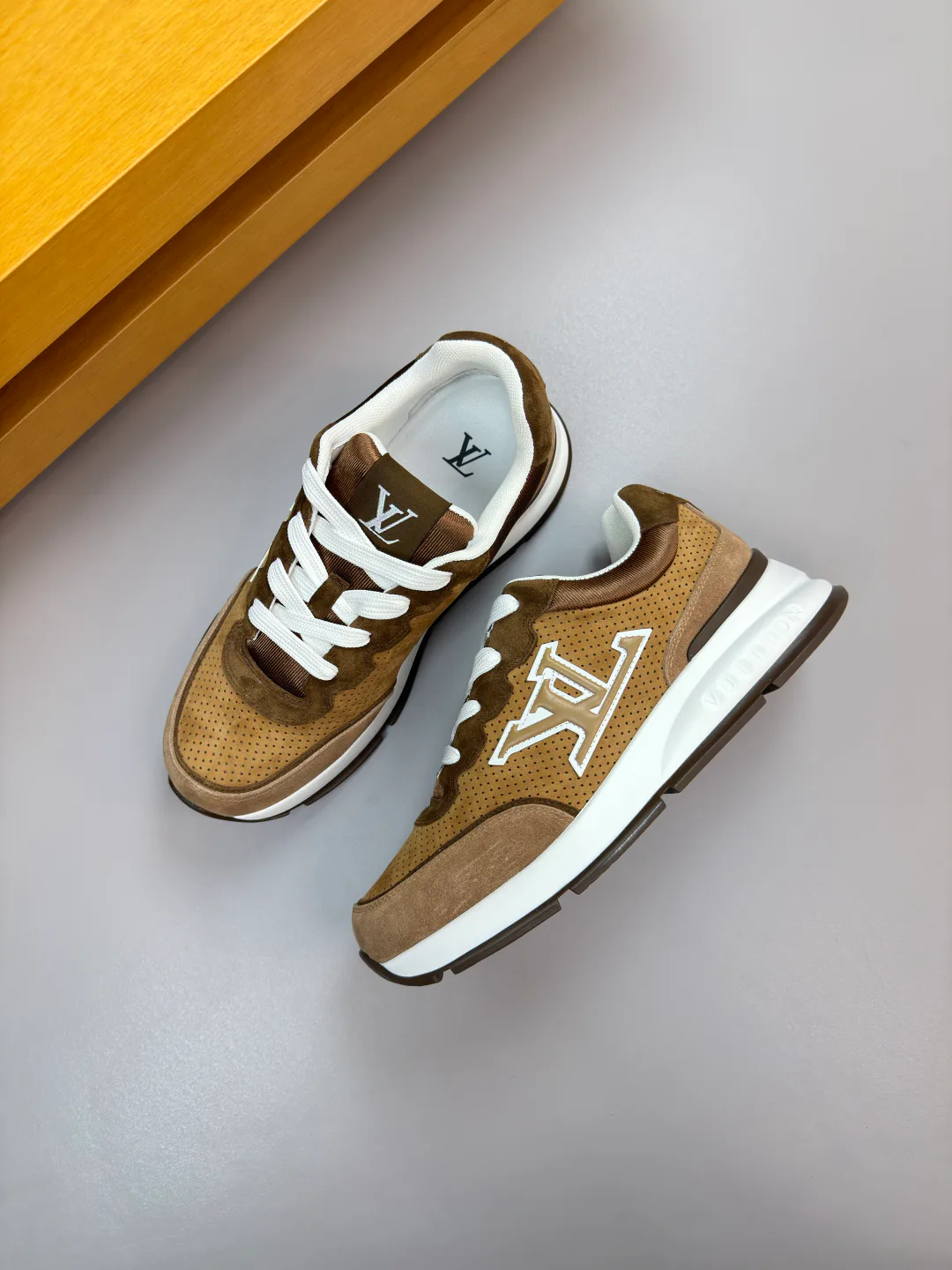 Кроссовки Мужские Louis Vuitton 9898480