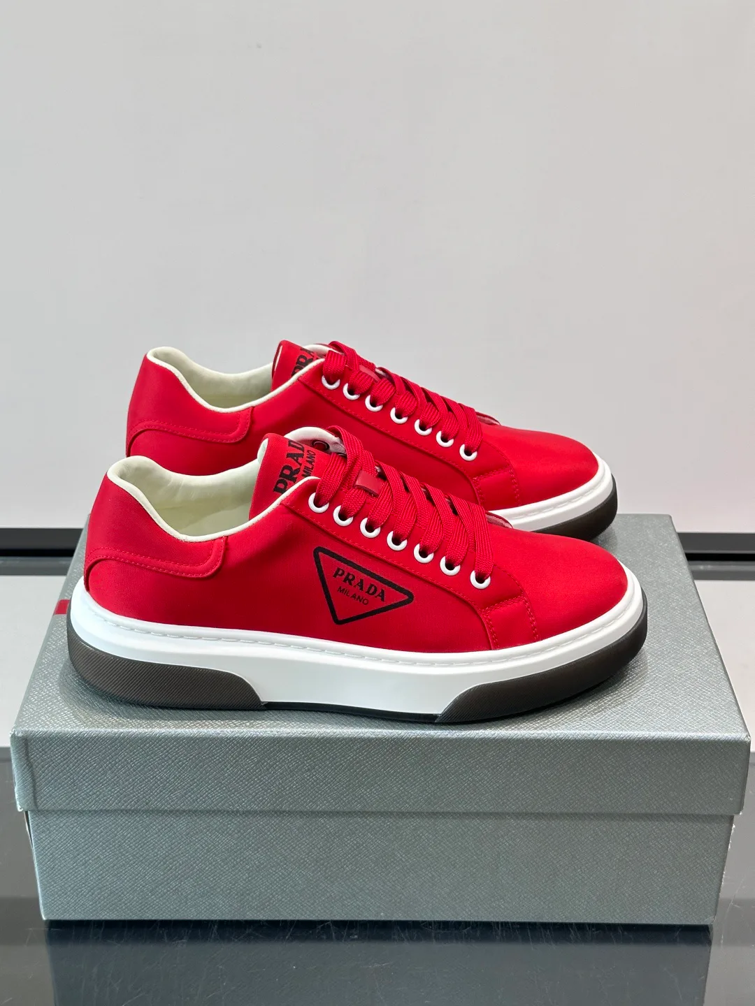 Кроссовки Мужские Prada 17913730