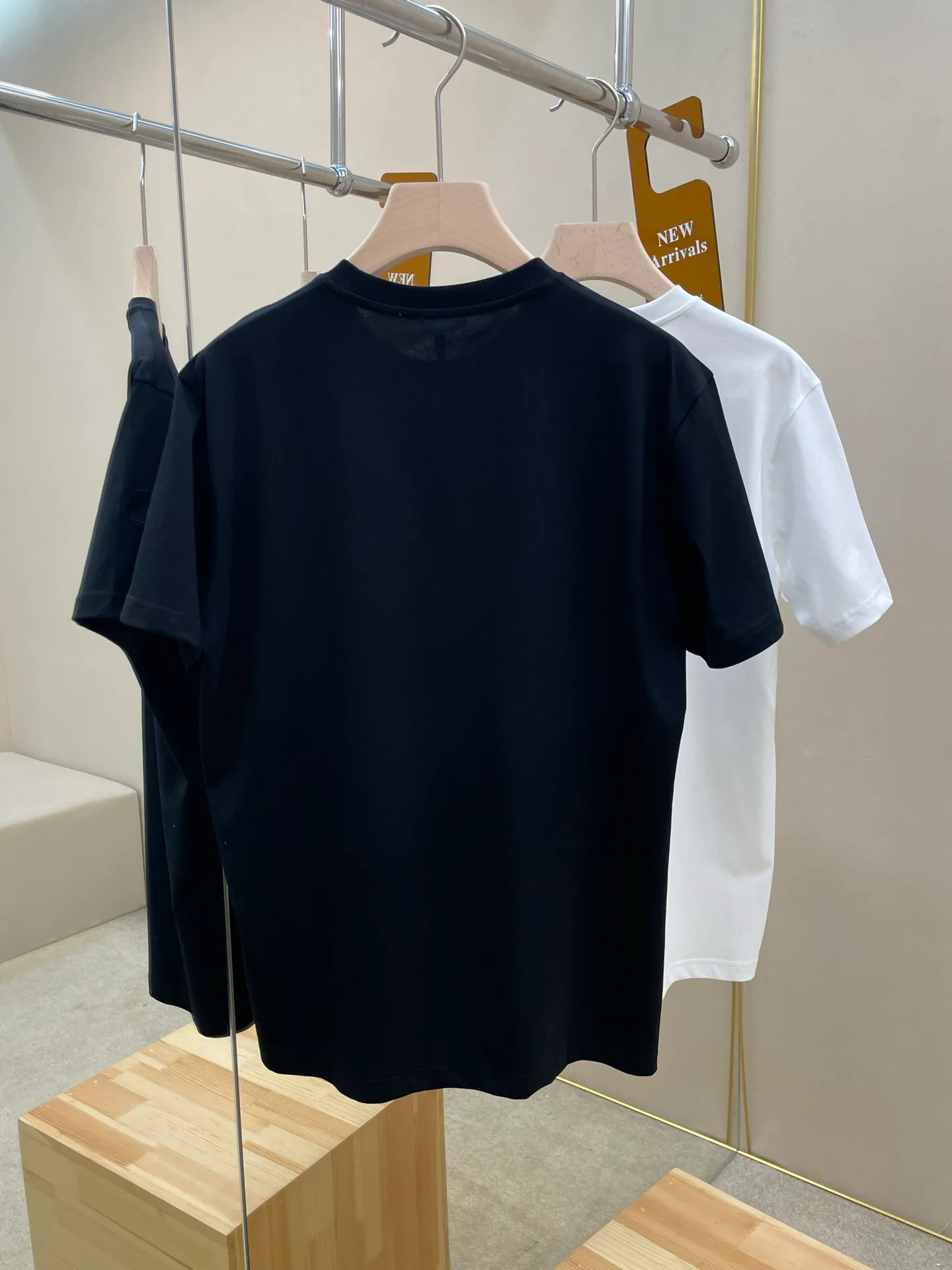 Футболки Женские Moncler 11683003