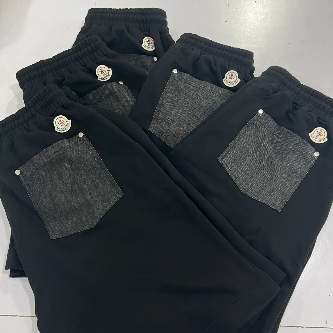 Шорты Женские Moncler 11425146