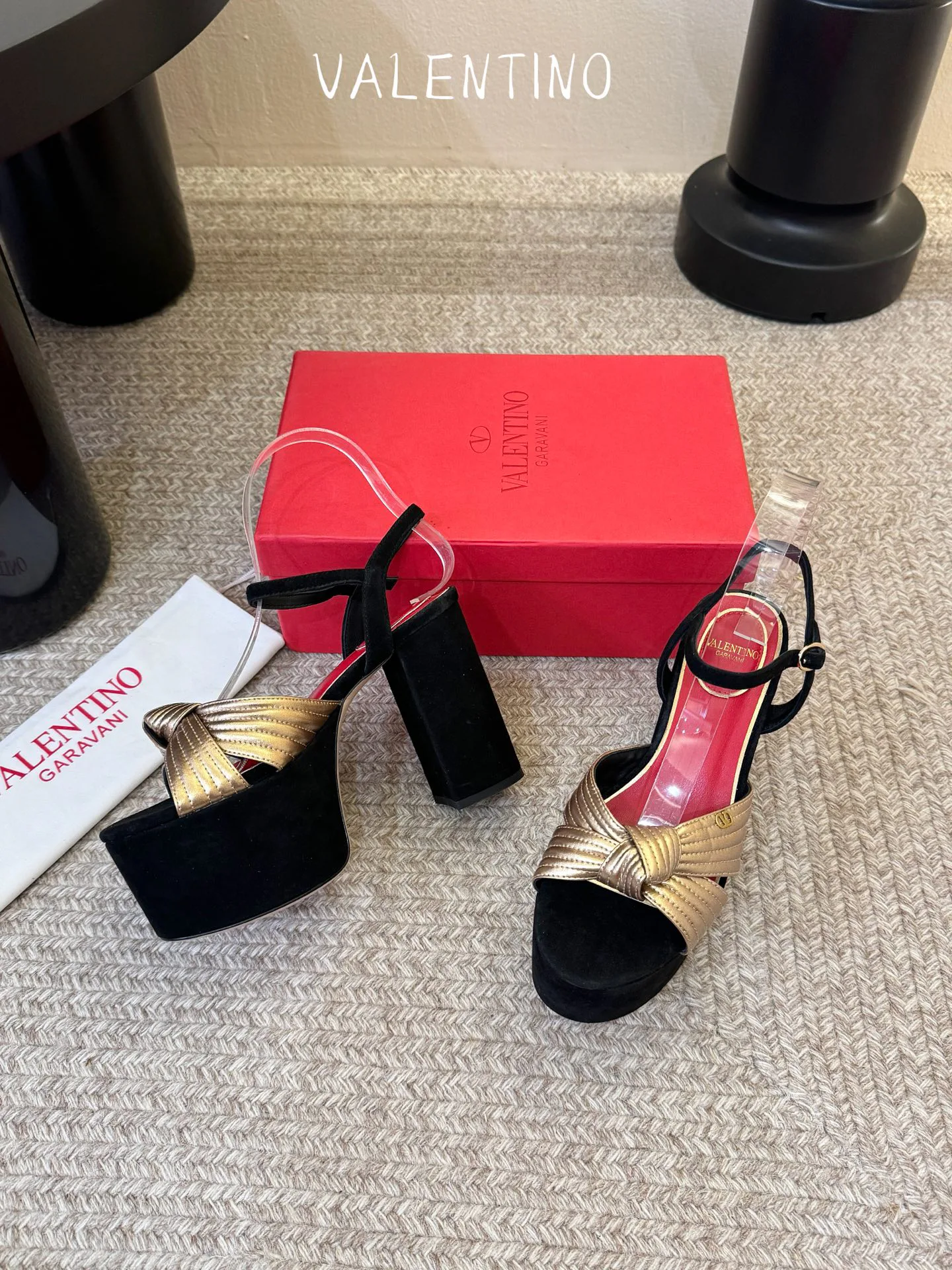 Босоножки Женские Valentino 17396963