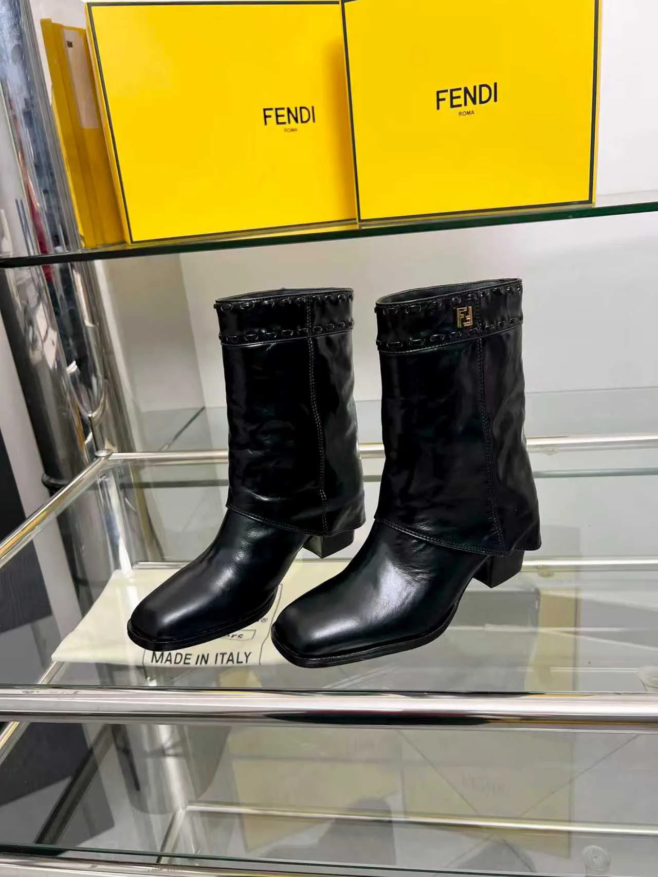 Сапоги Женские Fendi 18104321