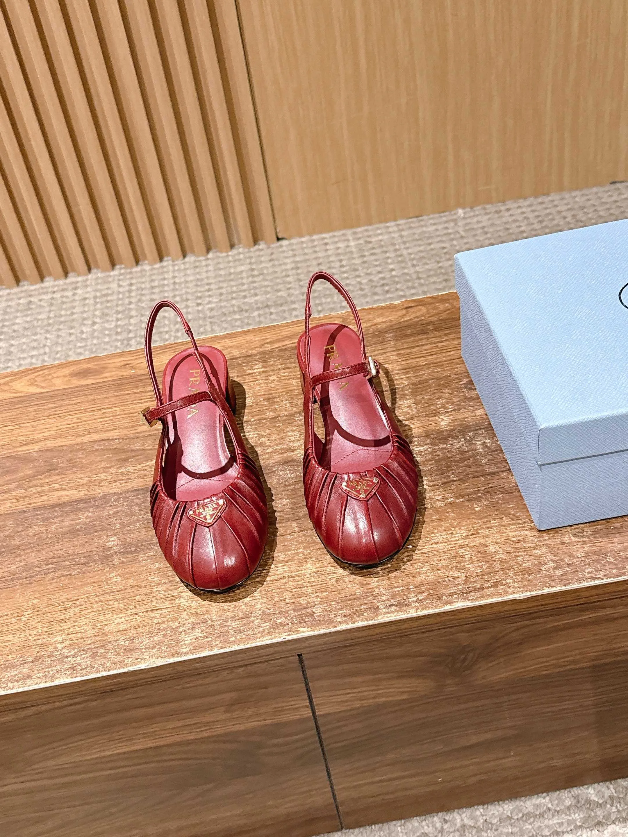 Туфли Женские Prada 4385790