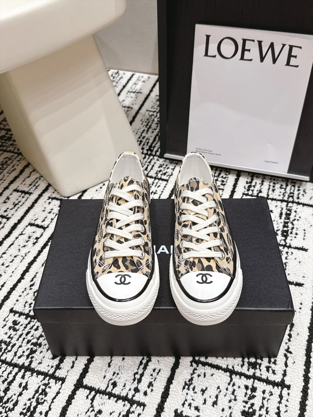 Кроссовки Женские Chanel 18139185