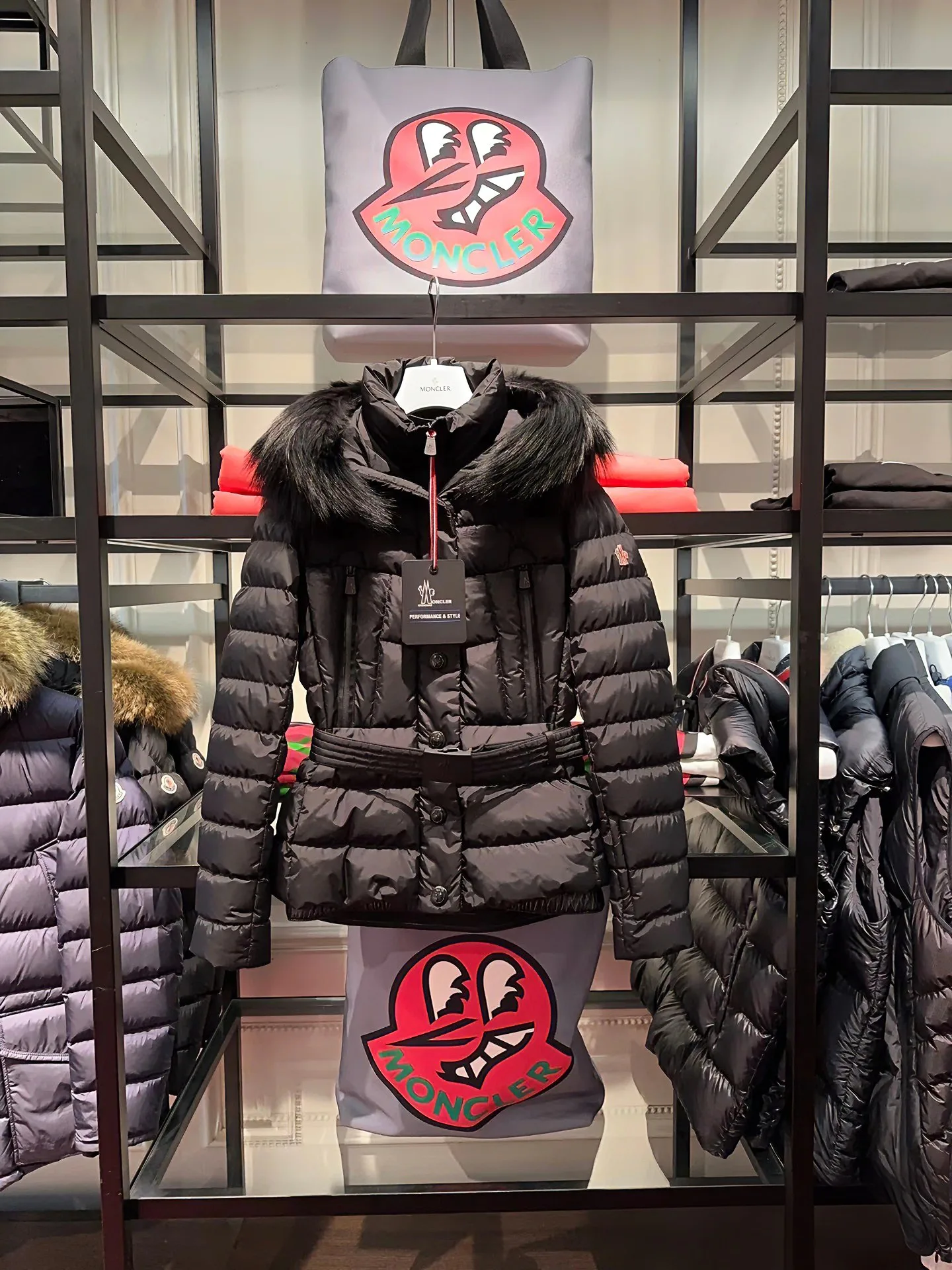 Куртки И Пуховики Женские Moncler 18710172