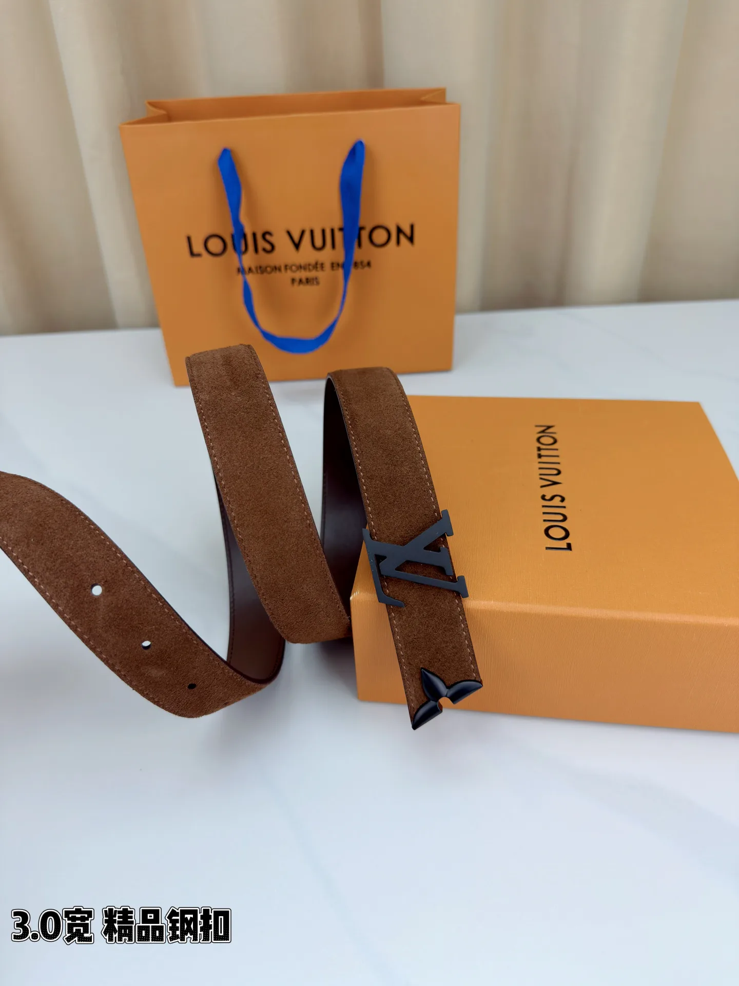 Ремни Louis Vuitton 1430187
