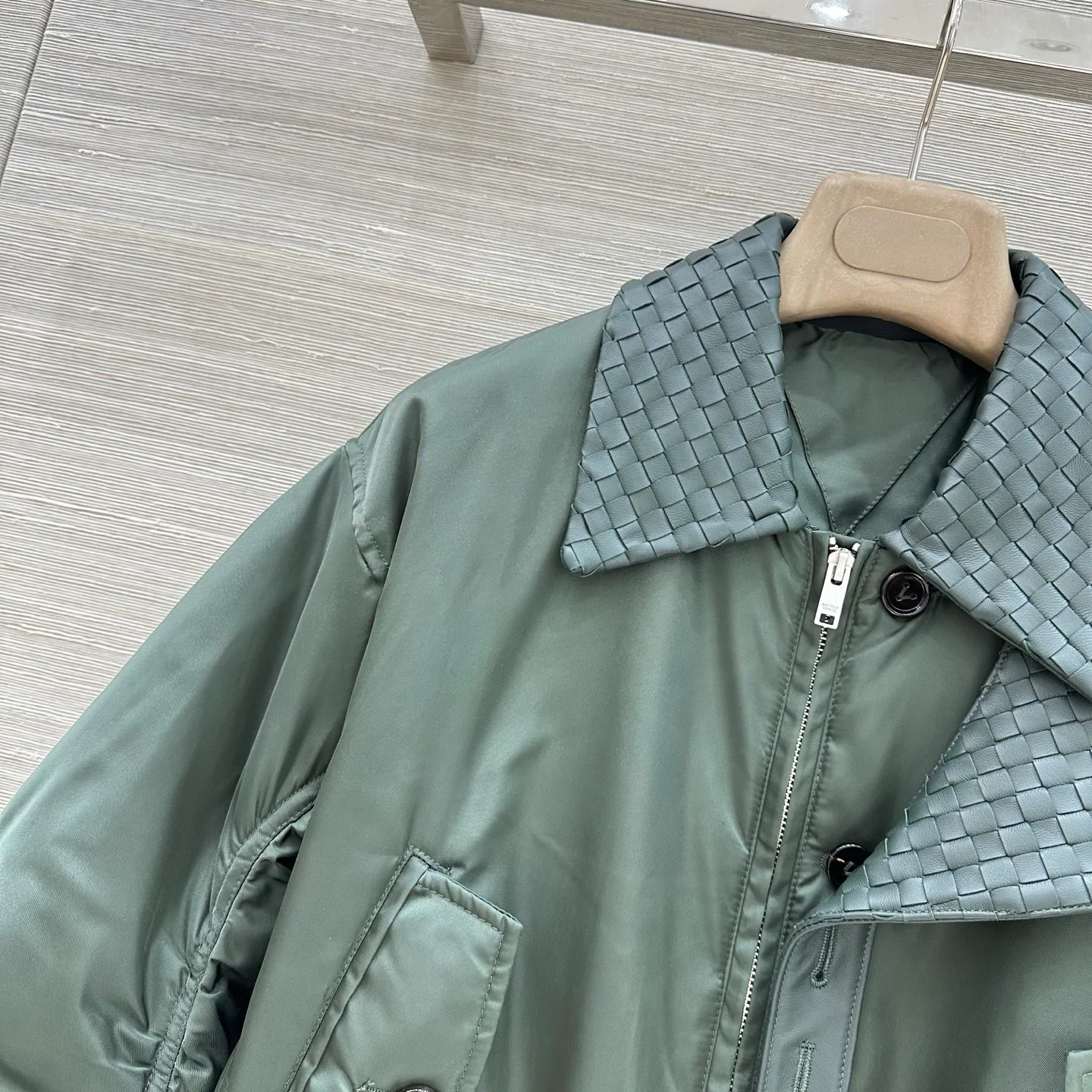 Куртки И Пуховики Женские Bottega Veneta 18226323