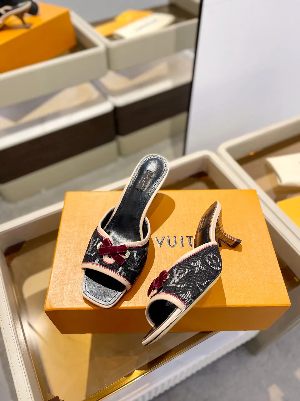 Босоножки Женские Louis Vuitton 9623481