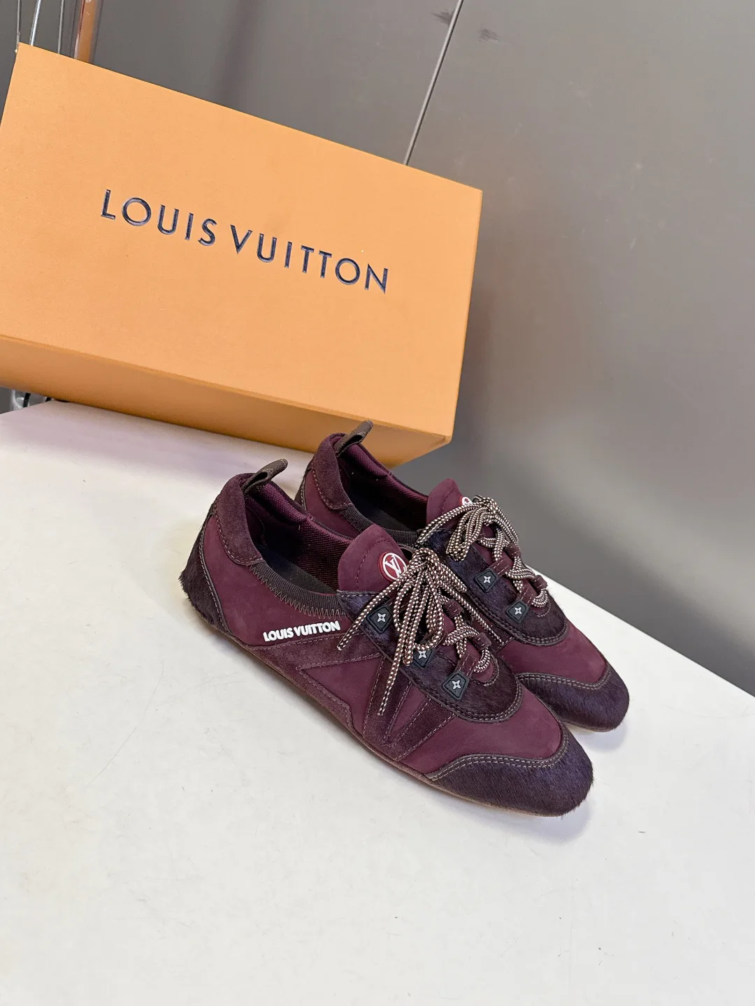 Кроссовки Женские Louis Vuitton 1480738