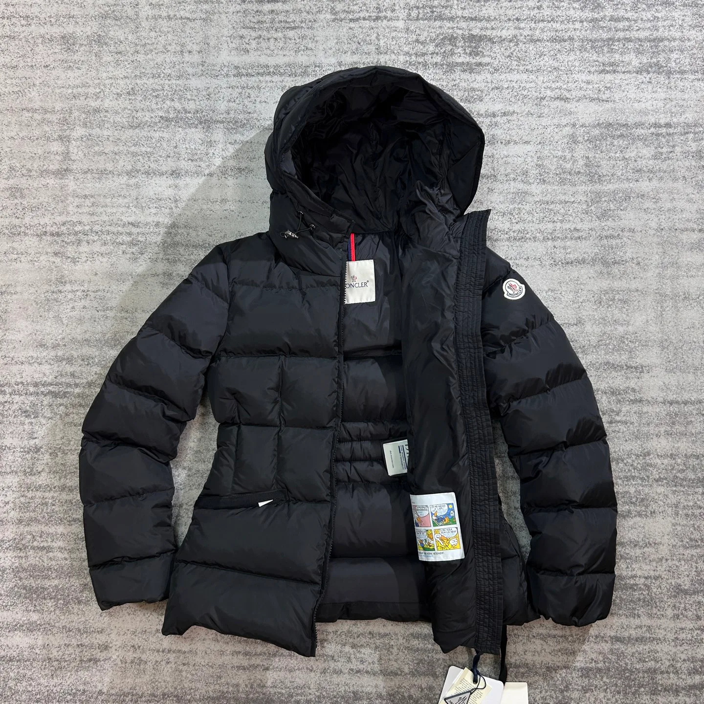 Куртки И Пуховики Женские Moncler 18133636