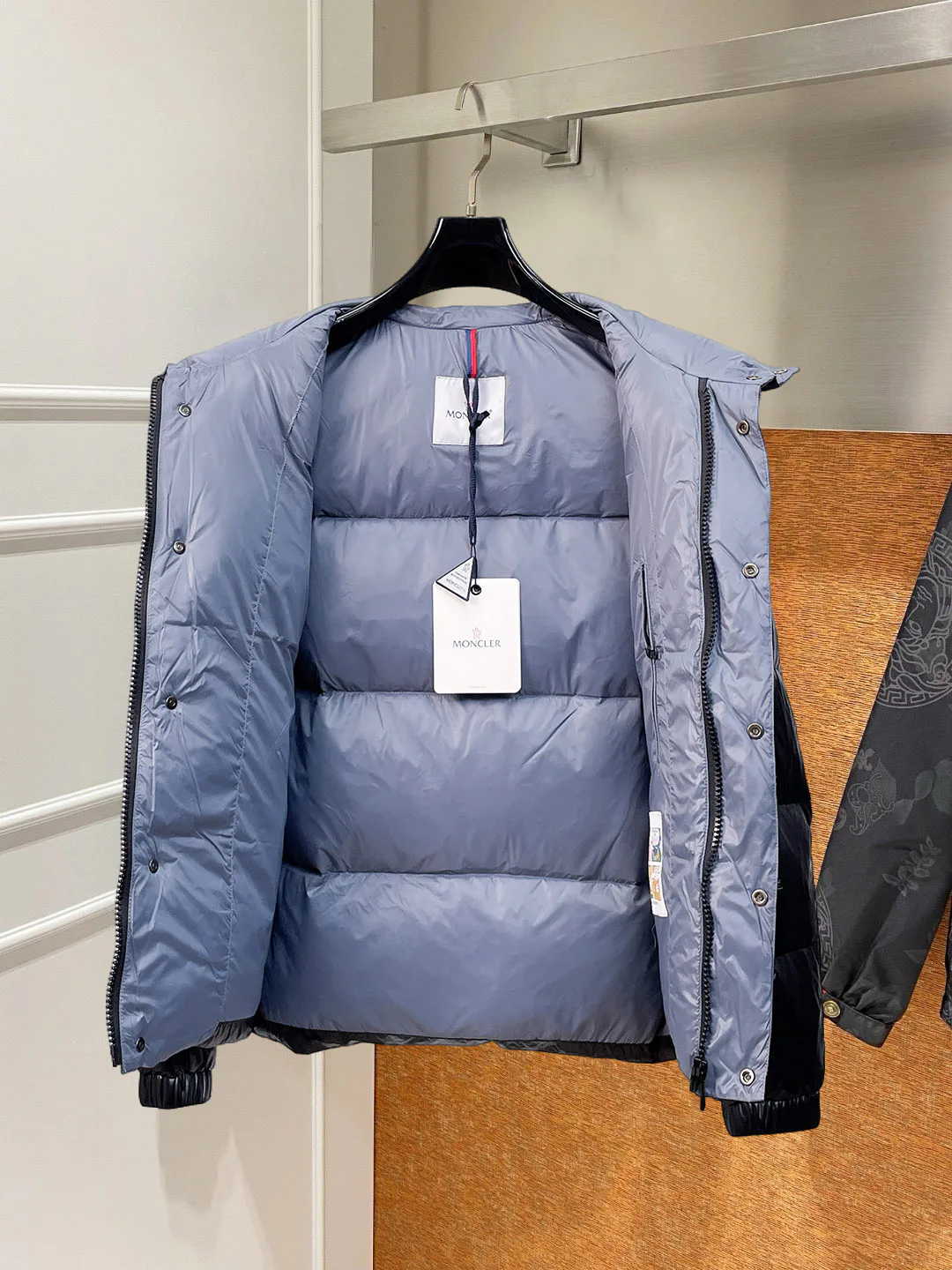 Куртки И Пуховики Мужские Moncler 492847