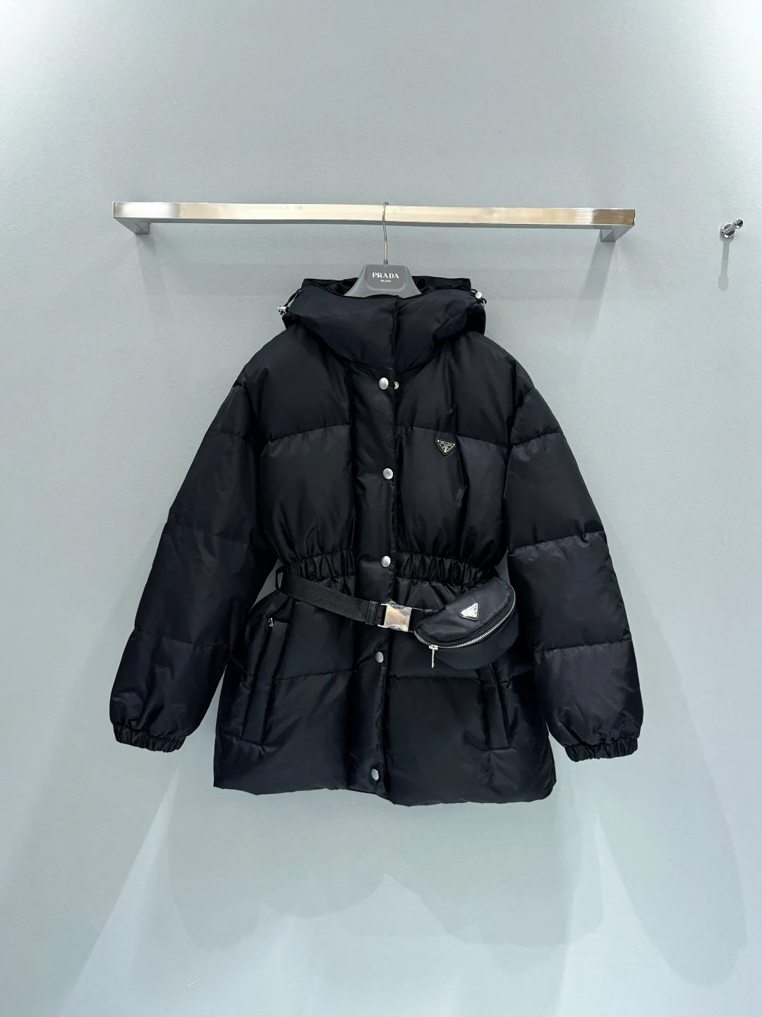 Куртки И Пуховики Женские Prada 19341863