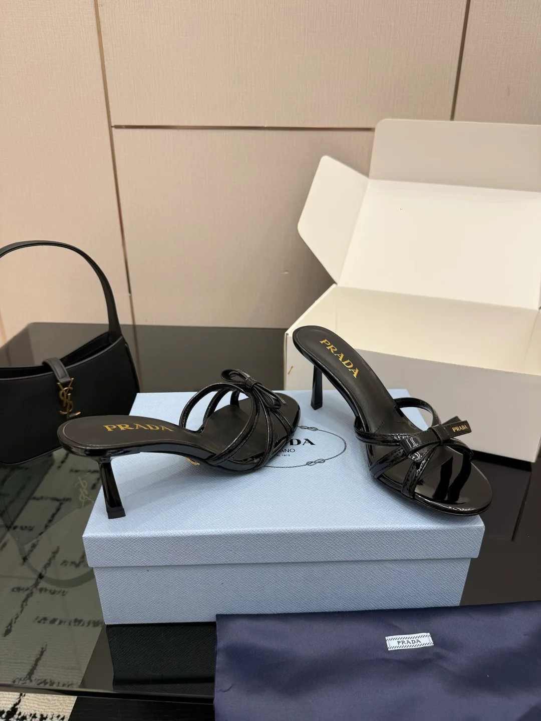 Босоножки Женские Prada 16960886