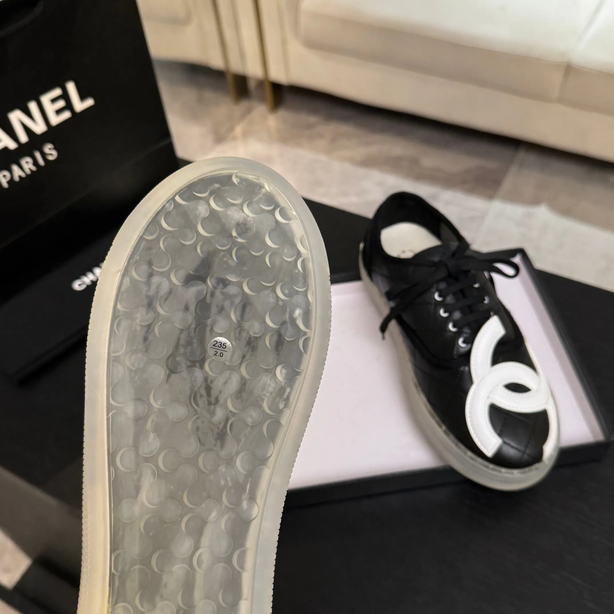 Кроссовки Женские Chanel 18738197