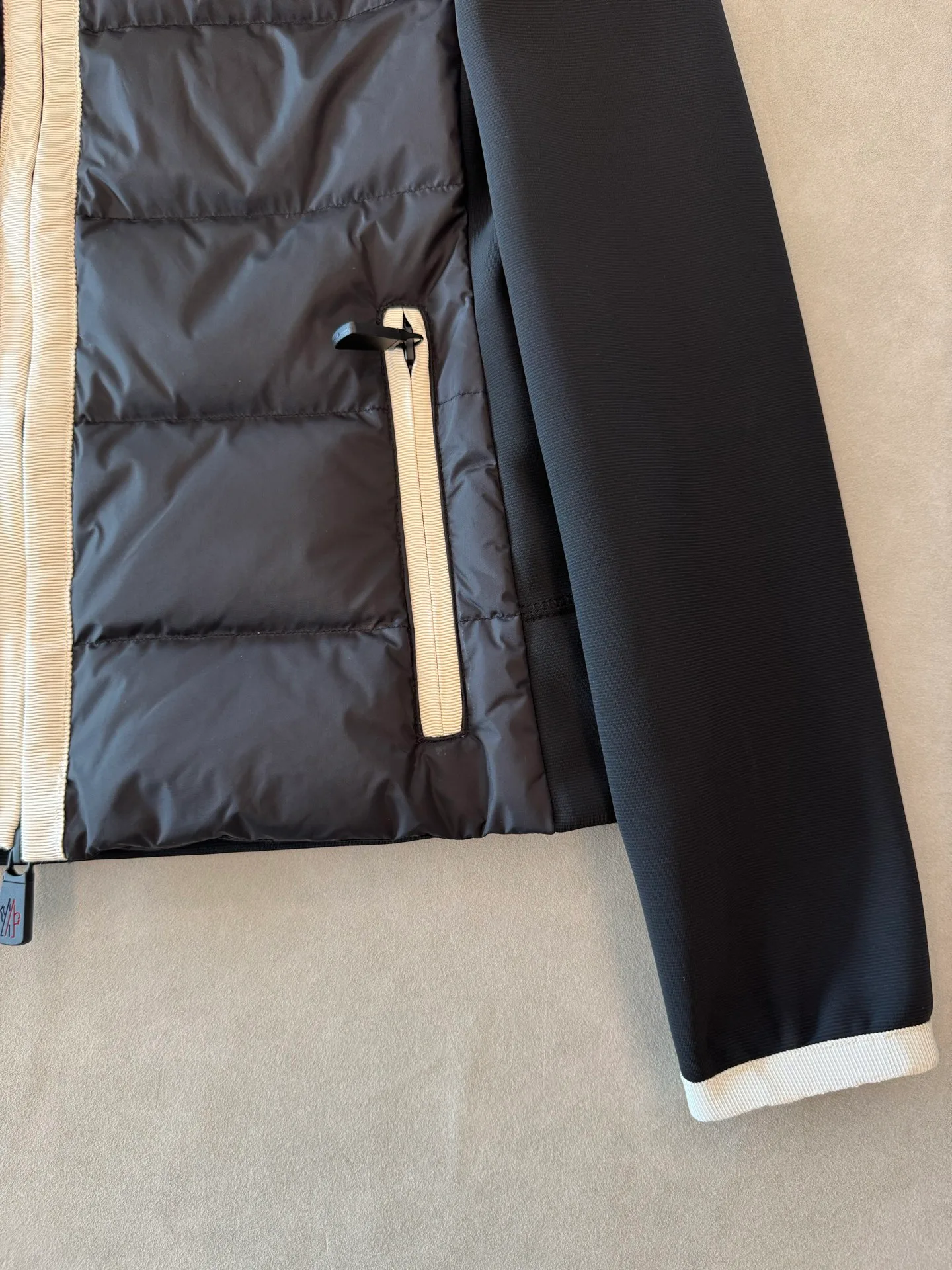 Куртки И Пуховики Женские Moncler 18491939