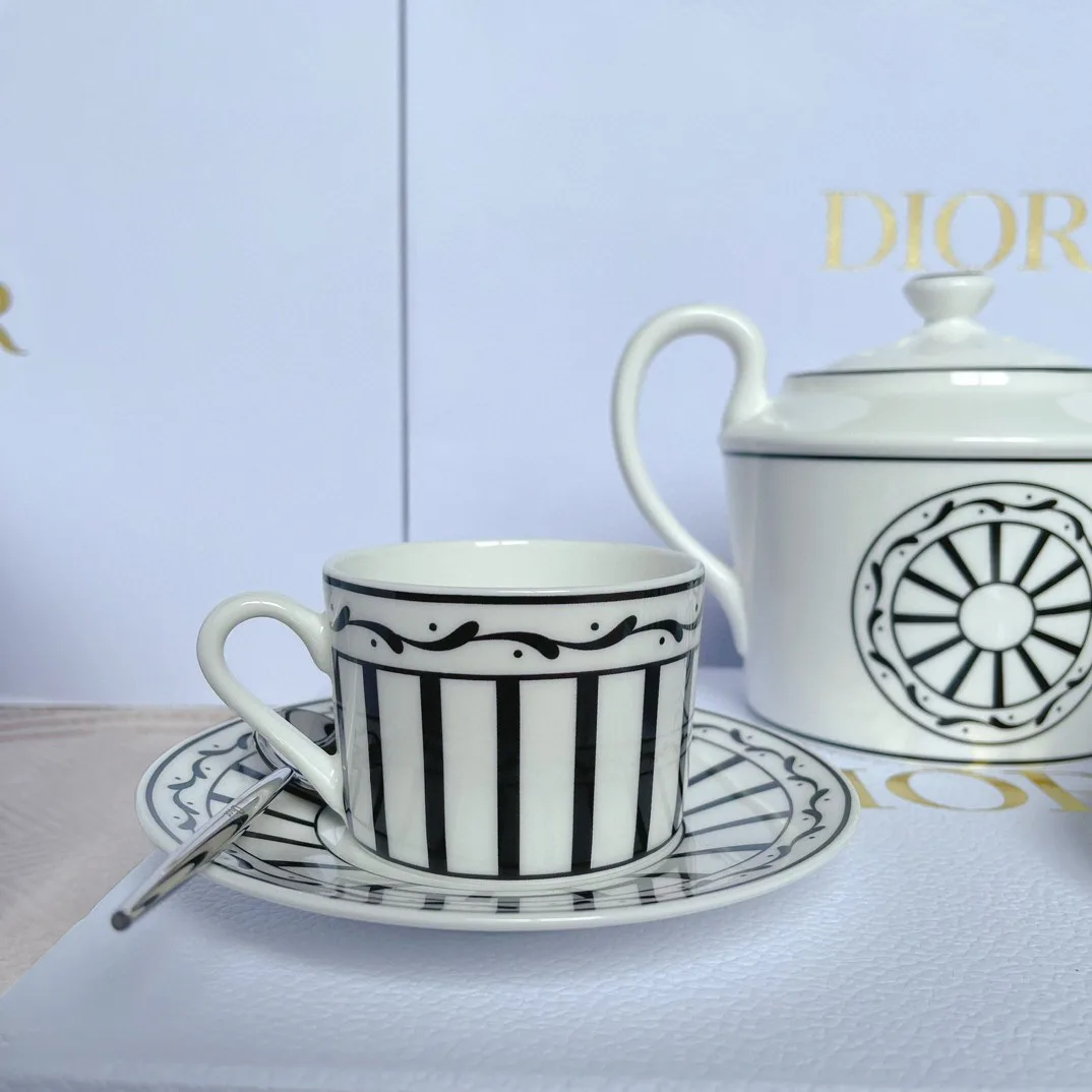 Посуда Christian Dior 18599