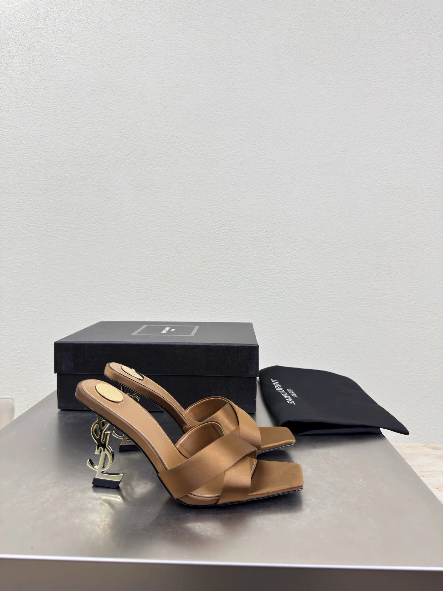 Босоножки Женские Saint Laurent 1693065