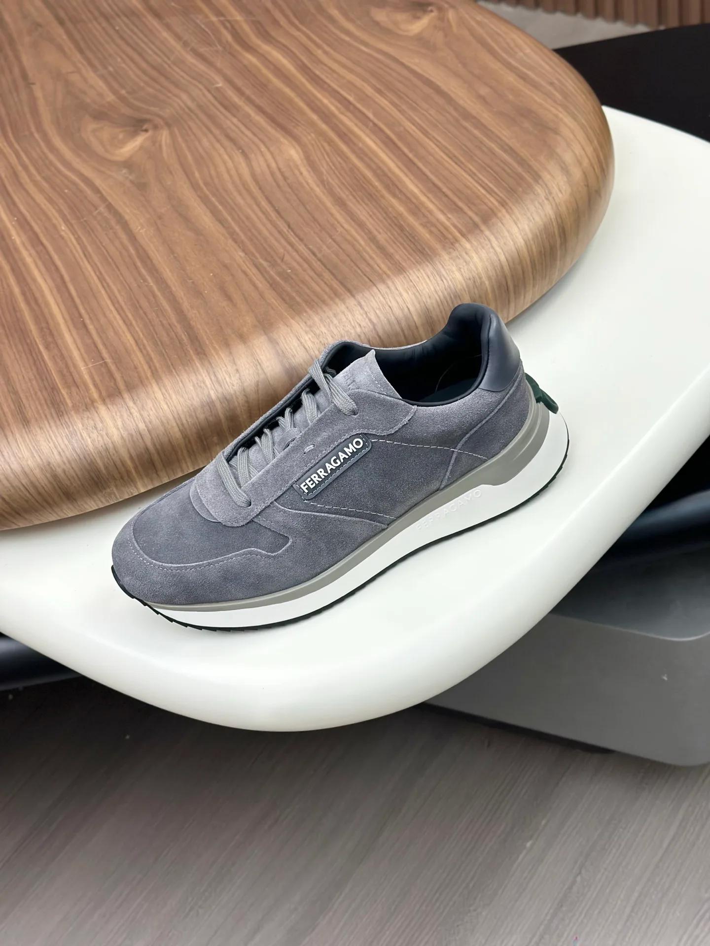 Кроссовки Мужские Salvatore Ferragamo 257437